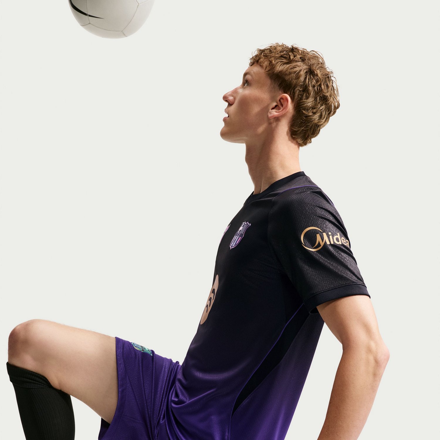 Nike Men's Barcelona Dri-FIT Away Stadium Jersey - view number 4