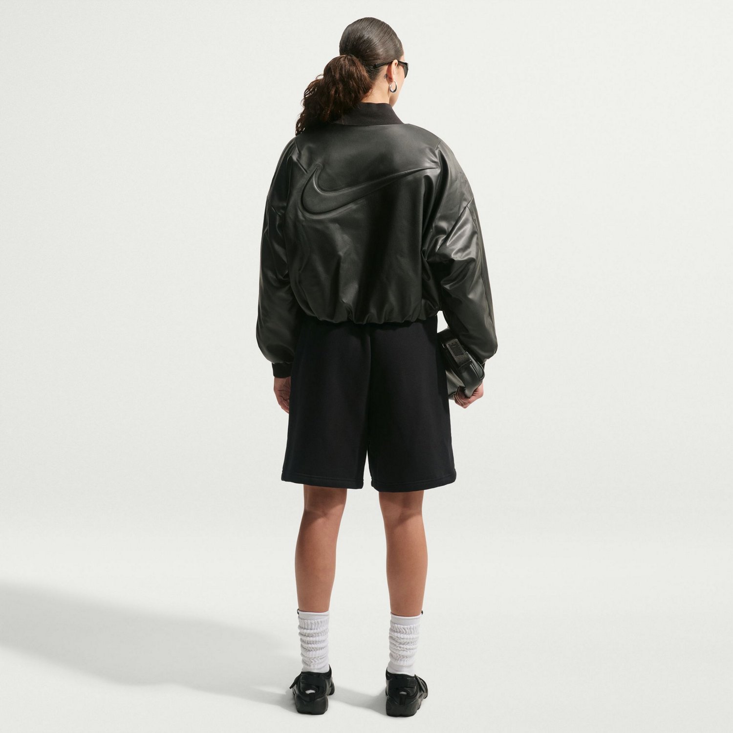Nike Women's Sportswear Phoenix Fleece Mid-Rise Oversized Cargo Pants - view number 2
