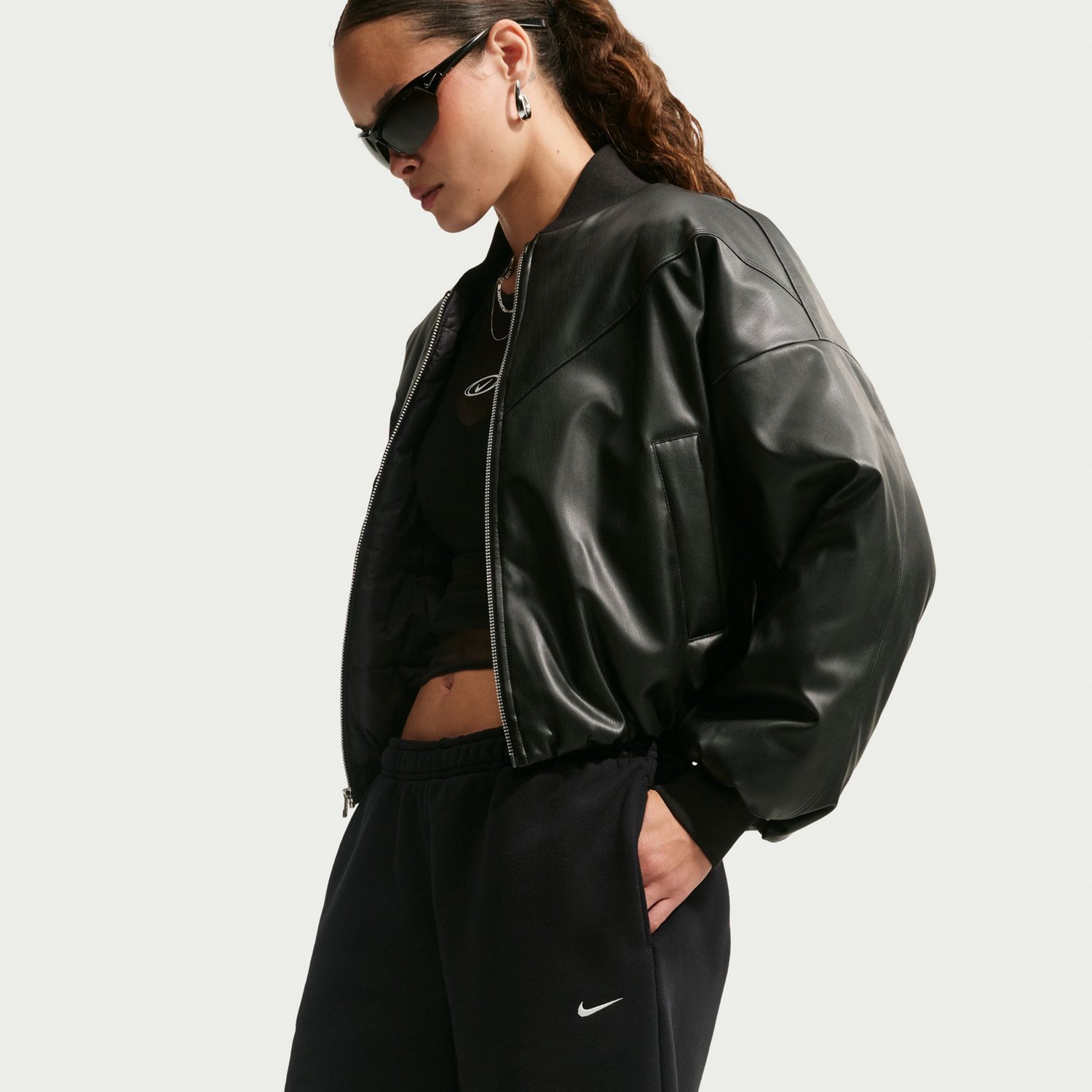 Nike Women's Sportswear Phoenix Fleece Mid-Rise Oversized Cargo Pants - view number 6