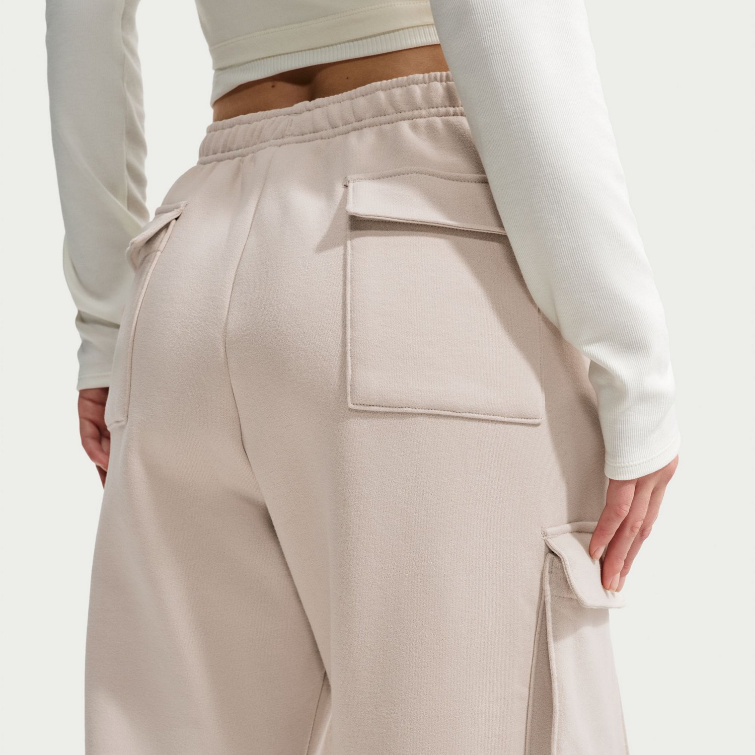Nike Women's Sportswear Phoenix Fleece Mid-Rise Oversized Cargo Pants - view number 4