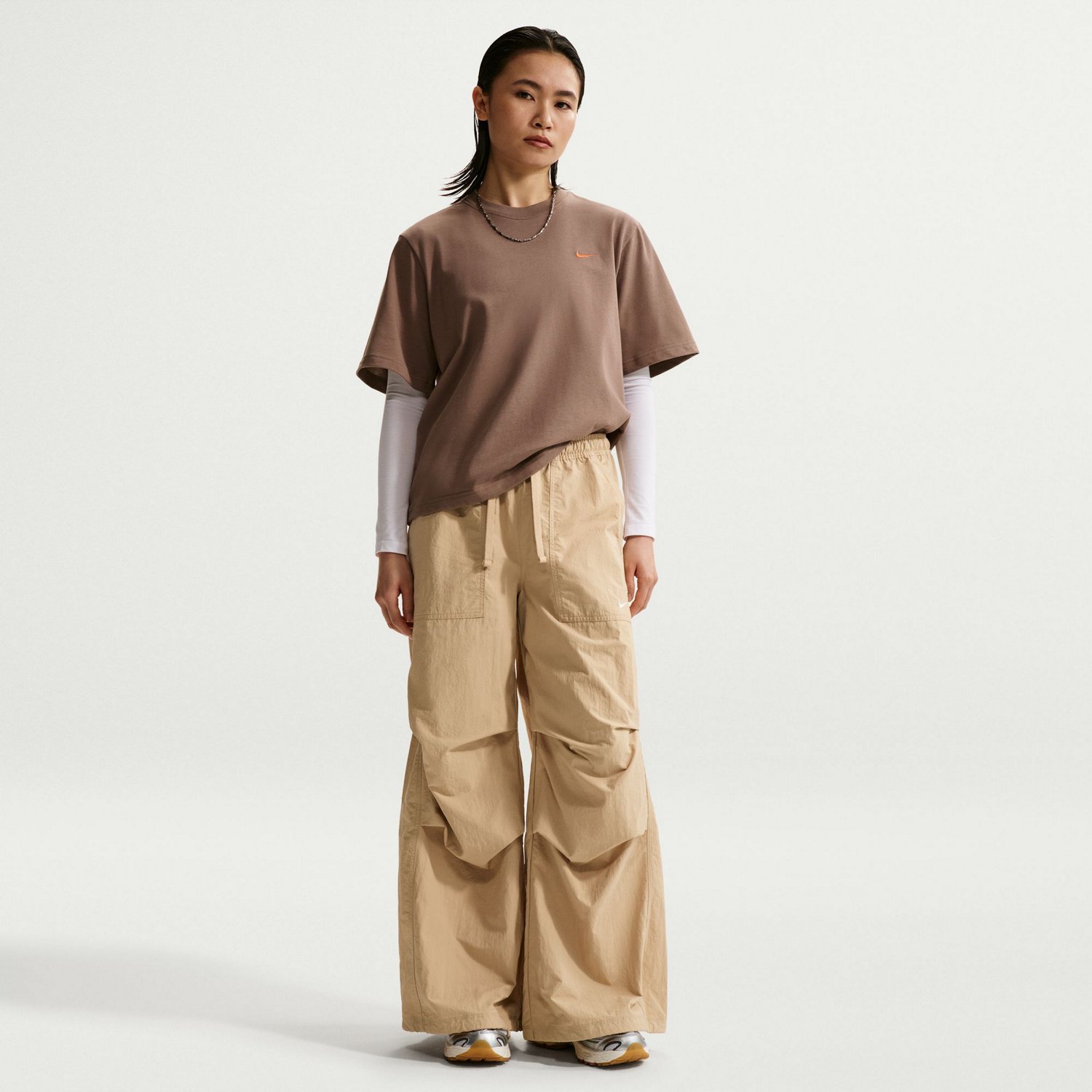 Nike Women's Sportswear Loose Mid-Rise Structured Pants