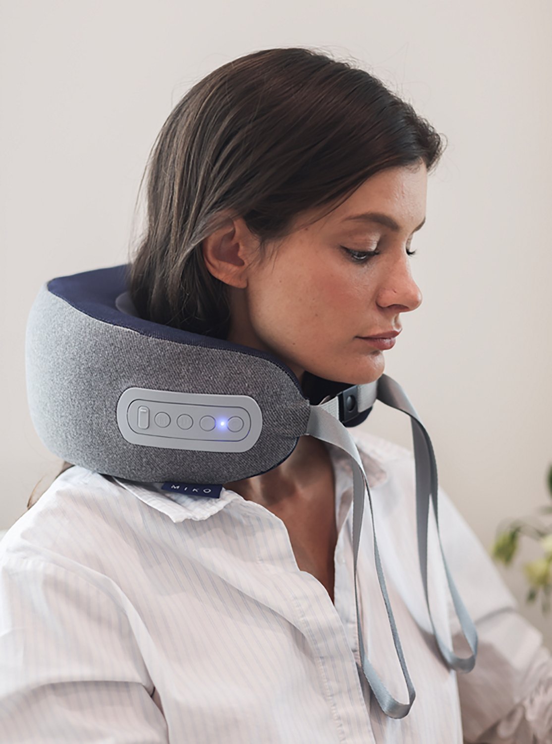 MIKO Snug Neck Massage Pillow - view number 4