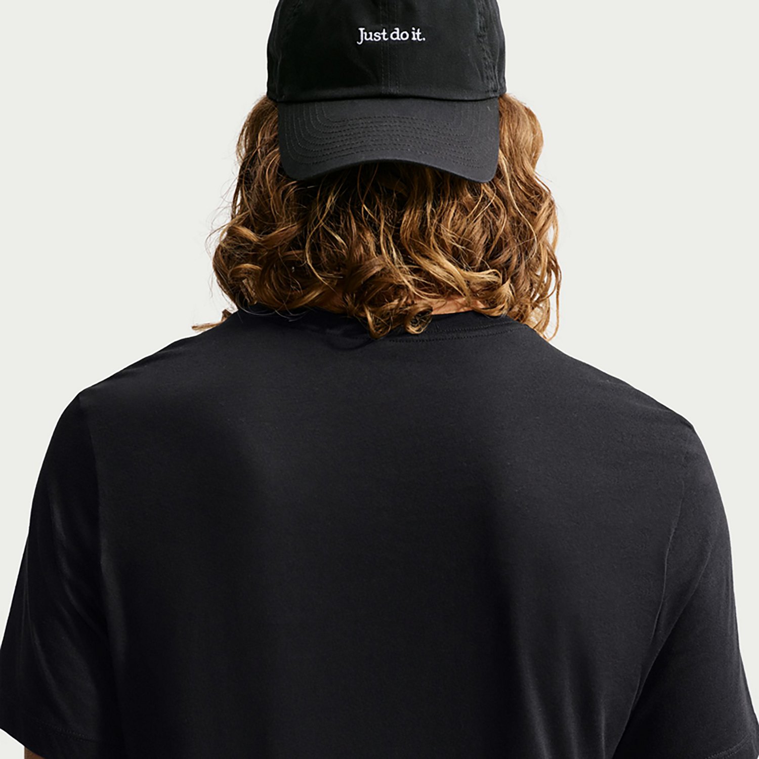 Nike Men's Sportswear Club Photo T-shirt