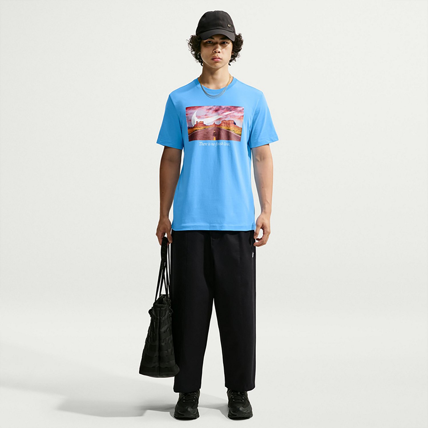Nike Men's Sportswear Club Photo T-shirt