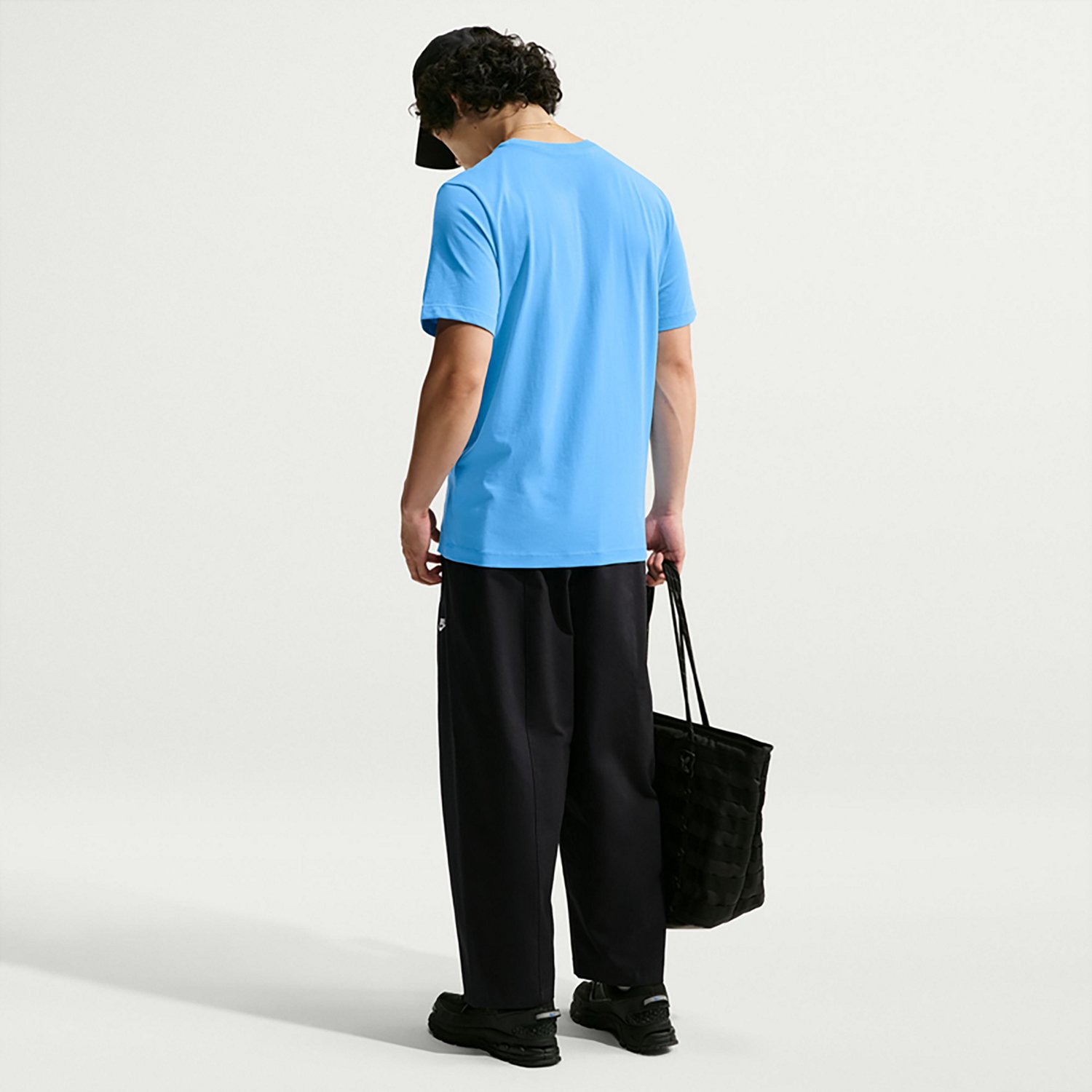 Nike Men's Sportswear Club Photo T-shirt - view number 2