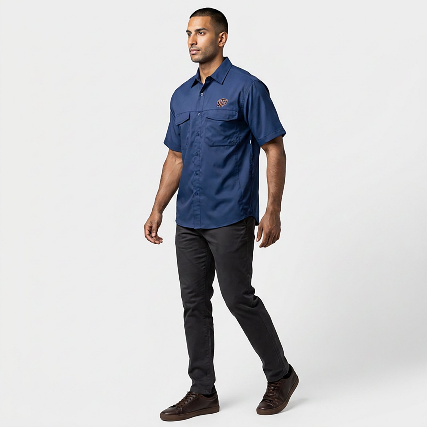 Antigua Men's University of Texas at El Paso Game Day Woven Fishing Shirt