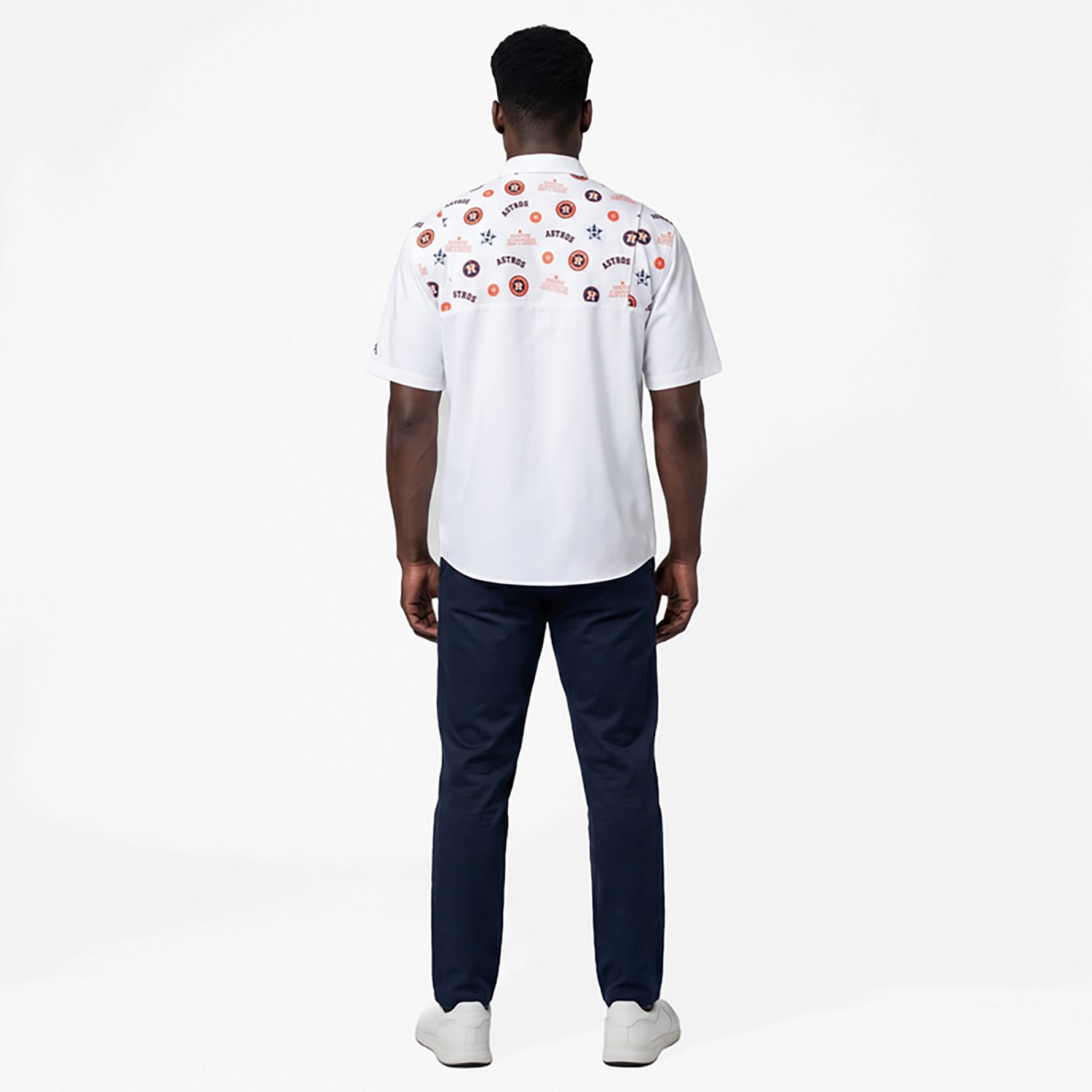 Antigua Men's Houston Astros Scatter Print Woven Short Sleeve Fishing Shirt - view number 3