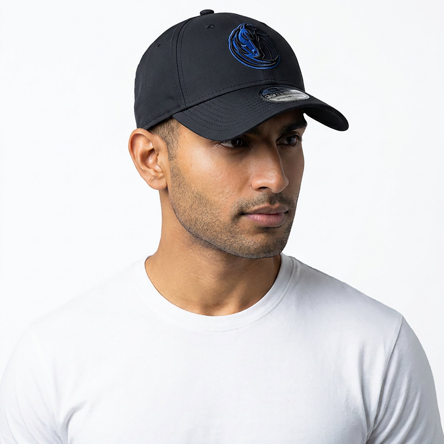 New Era Men's Mavericks Night Black 39THIRTY Cap - view number 2
