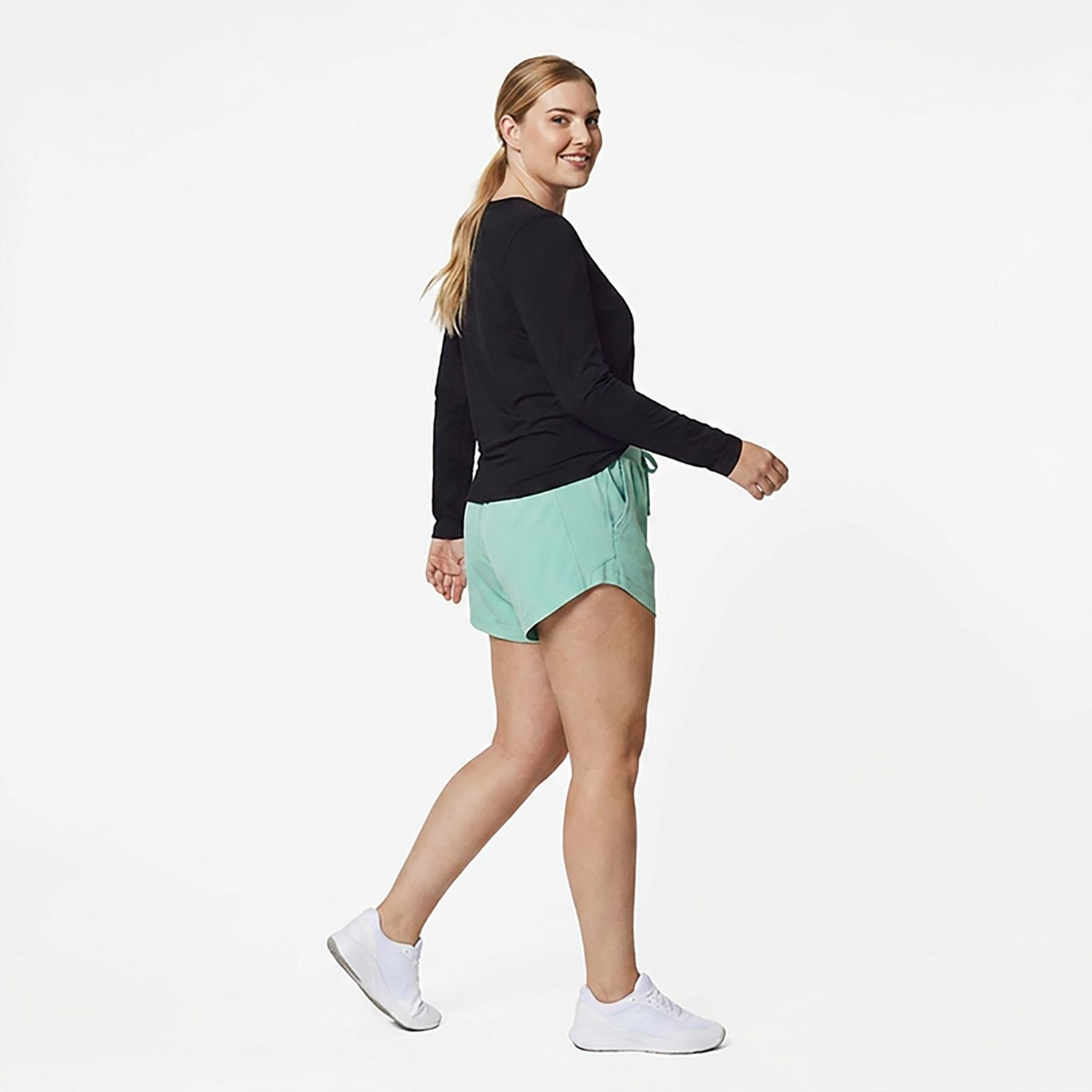 BCG Women's Curve Hem Knit 5'' Short - view number 2