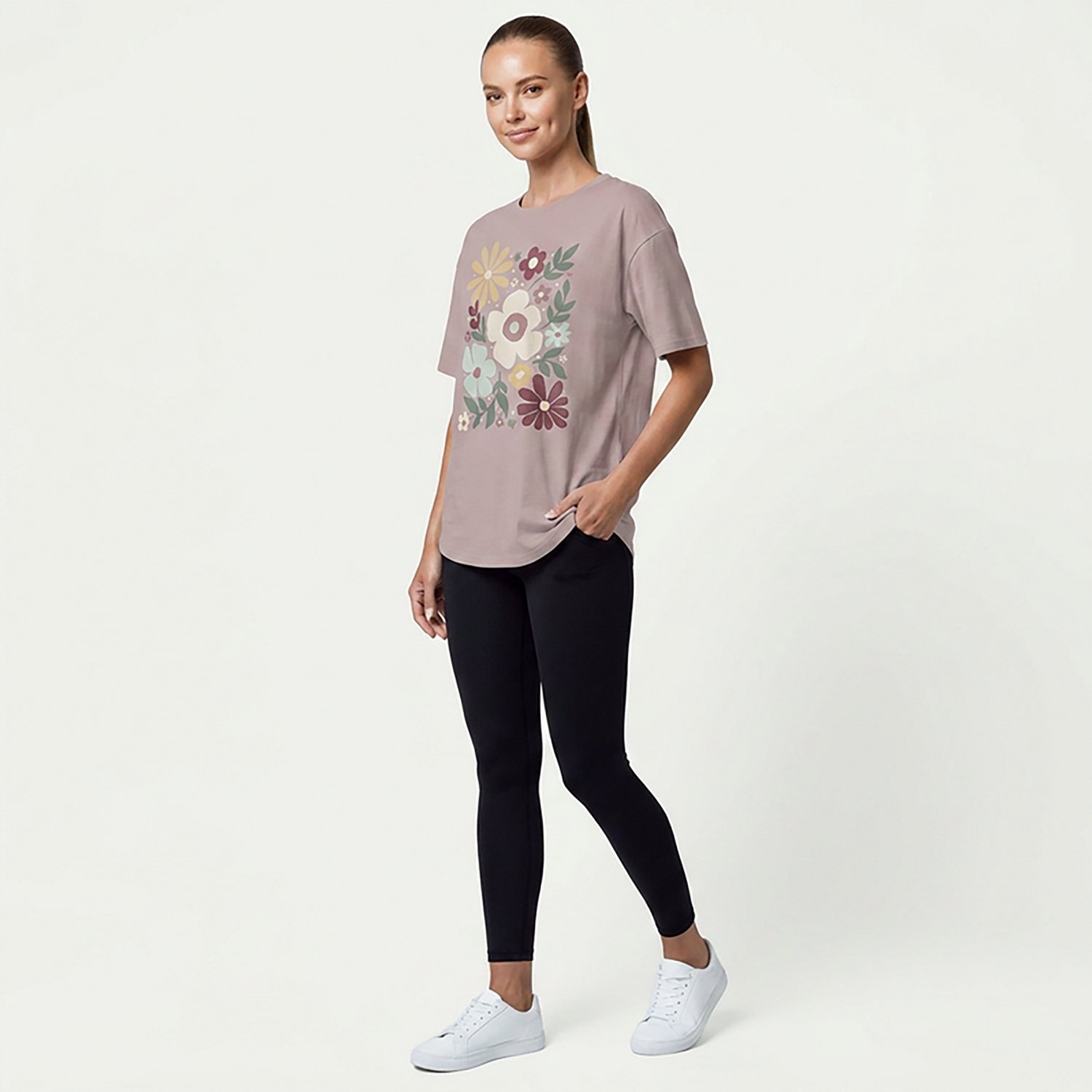 Live Outside the Limits Women's Groovy Flowers Oversized Graphic T-shirt - view number 3