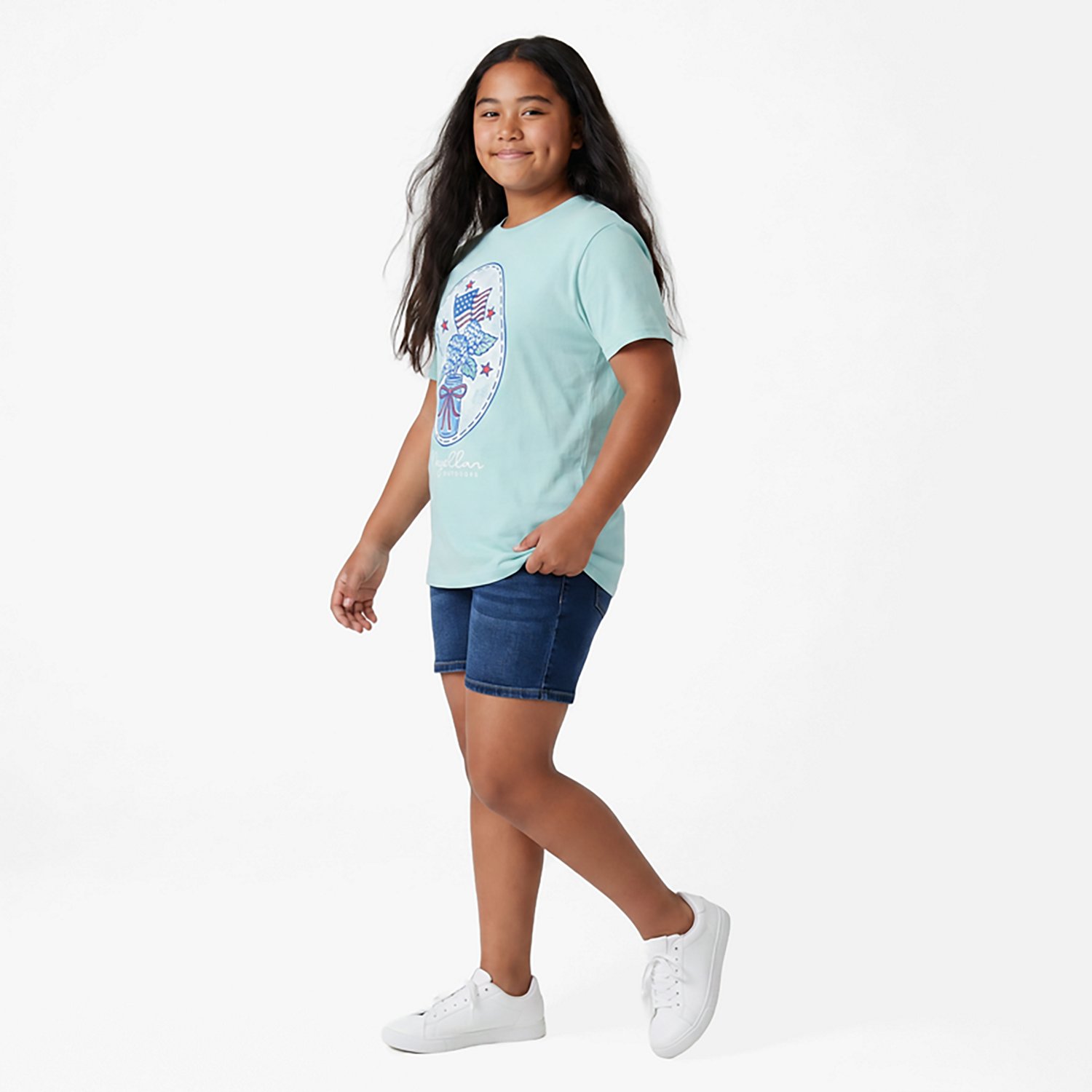 Magellan Outdoors Girls’ American Hydrangeas Graphic Short Sleeve T‑Shirt - view number 2