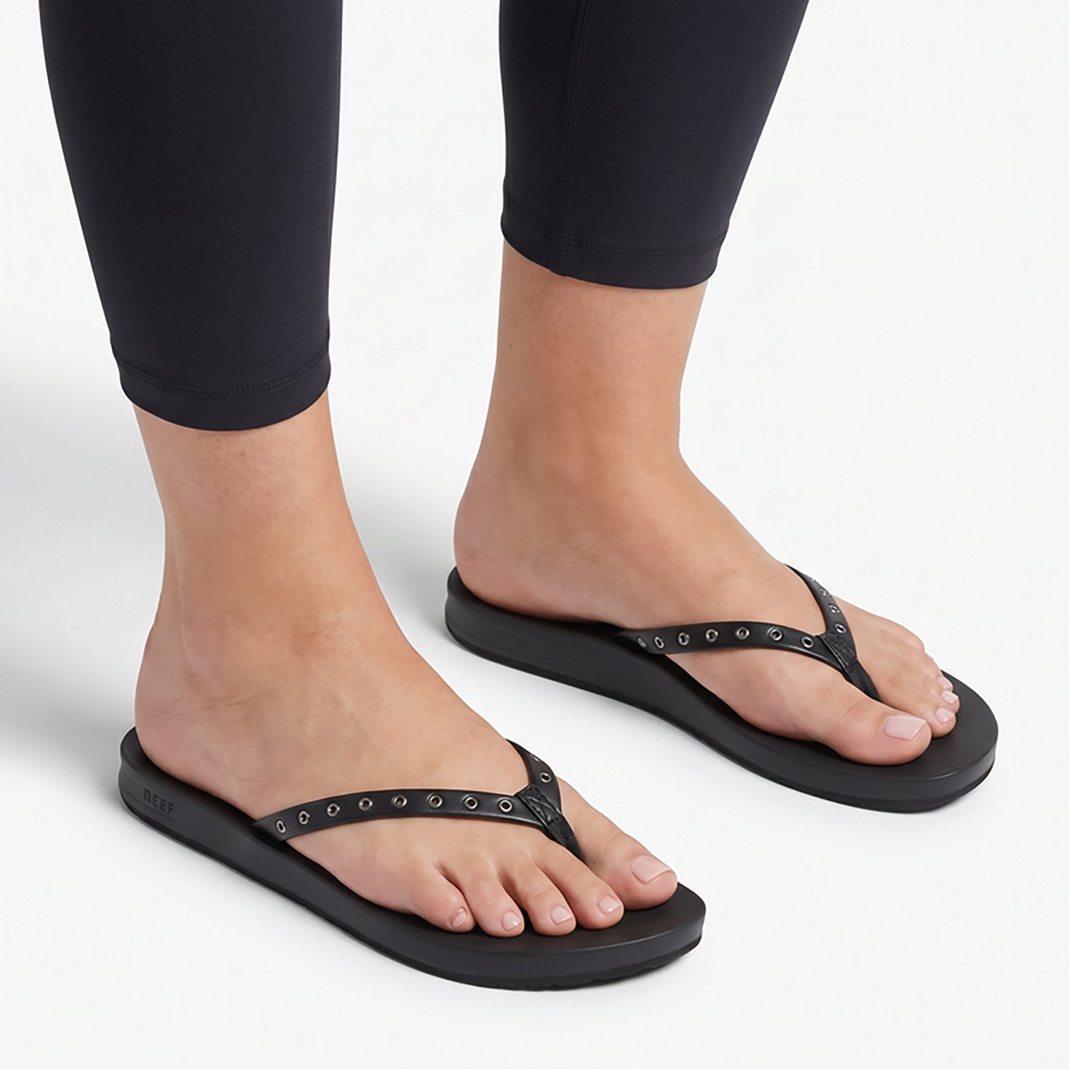 Reef Women's Cushion Slim Studs Flip-Flops