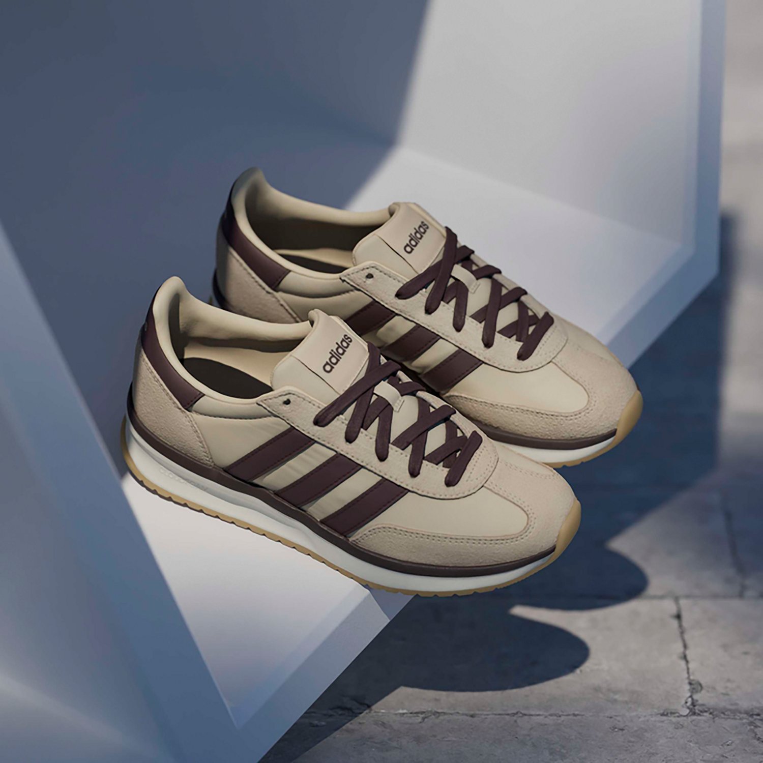 adidas Womens' Run 70s 2.0 Shoes - view number 7