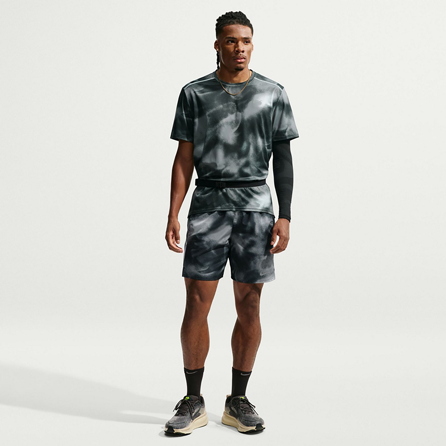 Nike Men's Miler Dri-FIT UV Running Top