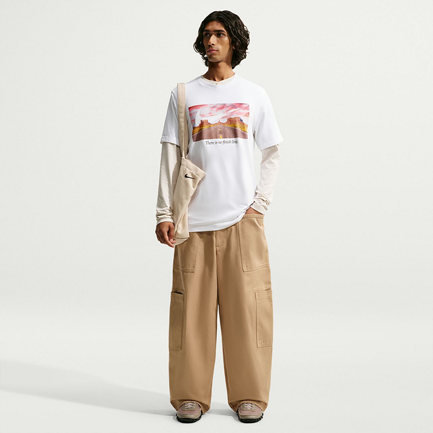 Nike Men's Sportswear Club Photo T-shirt