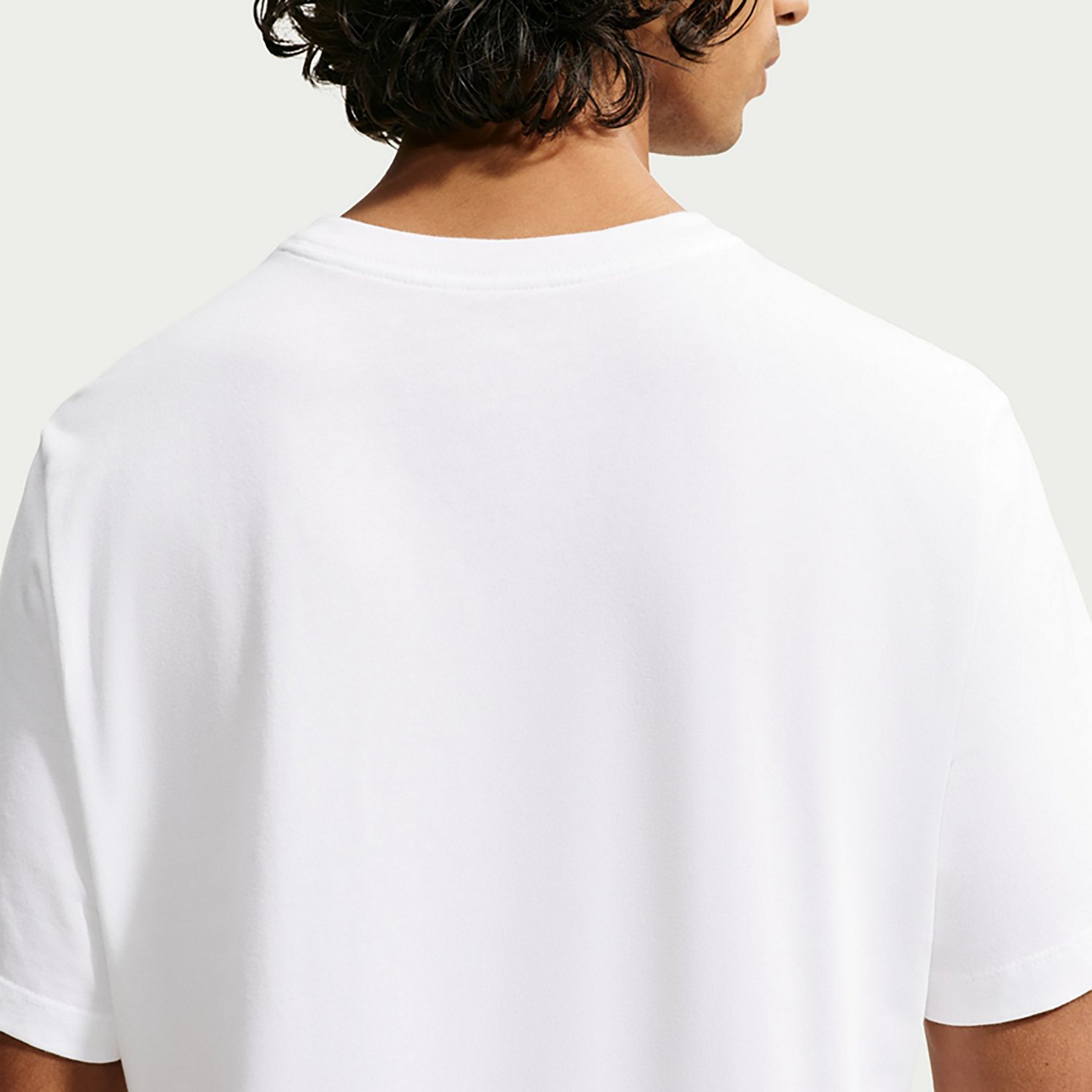 Nike Men's Sportswear Club Photo T-shirt - view number 4