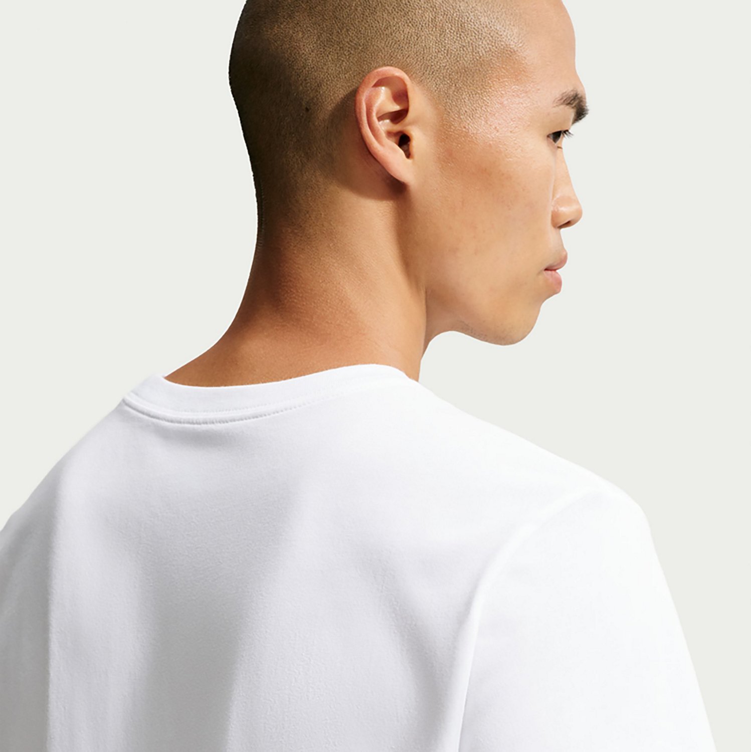 Nike Men's Sportswear Club Photo Graphic T-shirt - view number 4