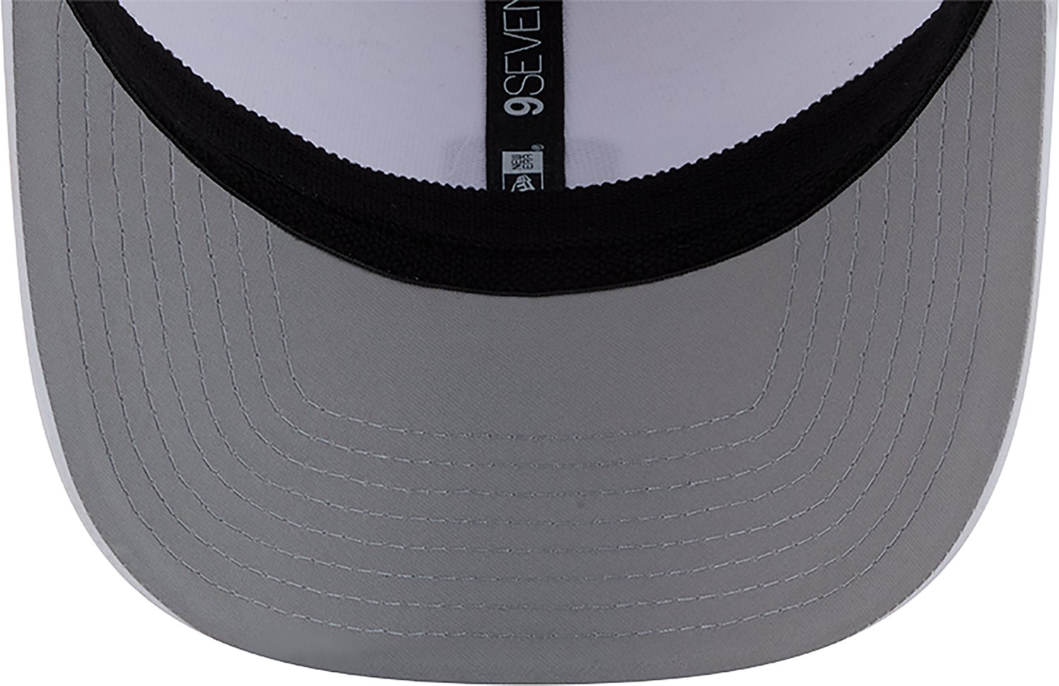 New Era Men's Philadelphia Eagles Micro Badge 9SEVENTY Cap - view number 7
