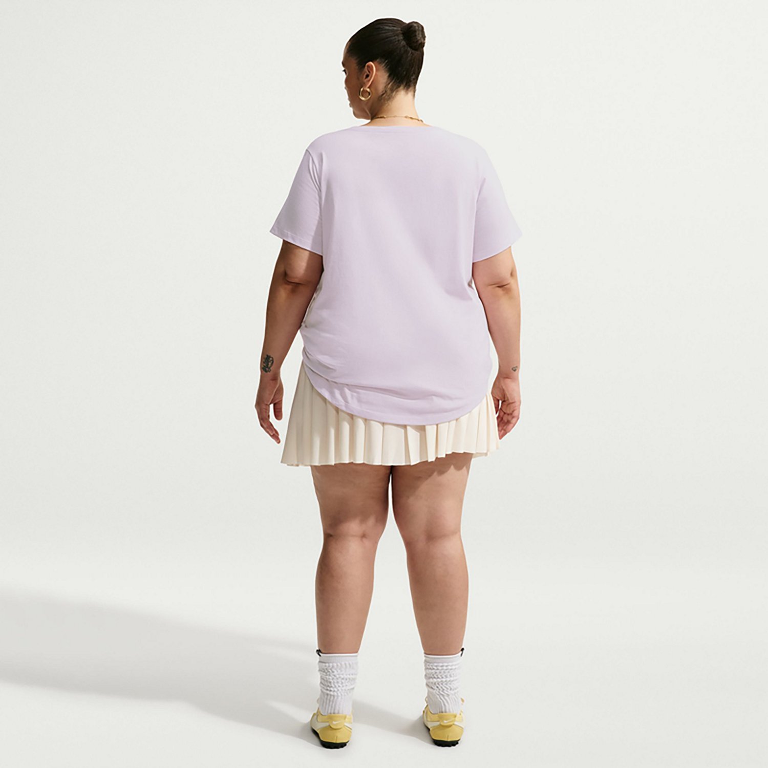 Nike Plus Size Women's Sportswear Club T-shirt                                                                                   - view number 2