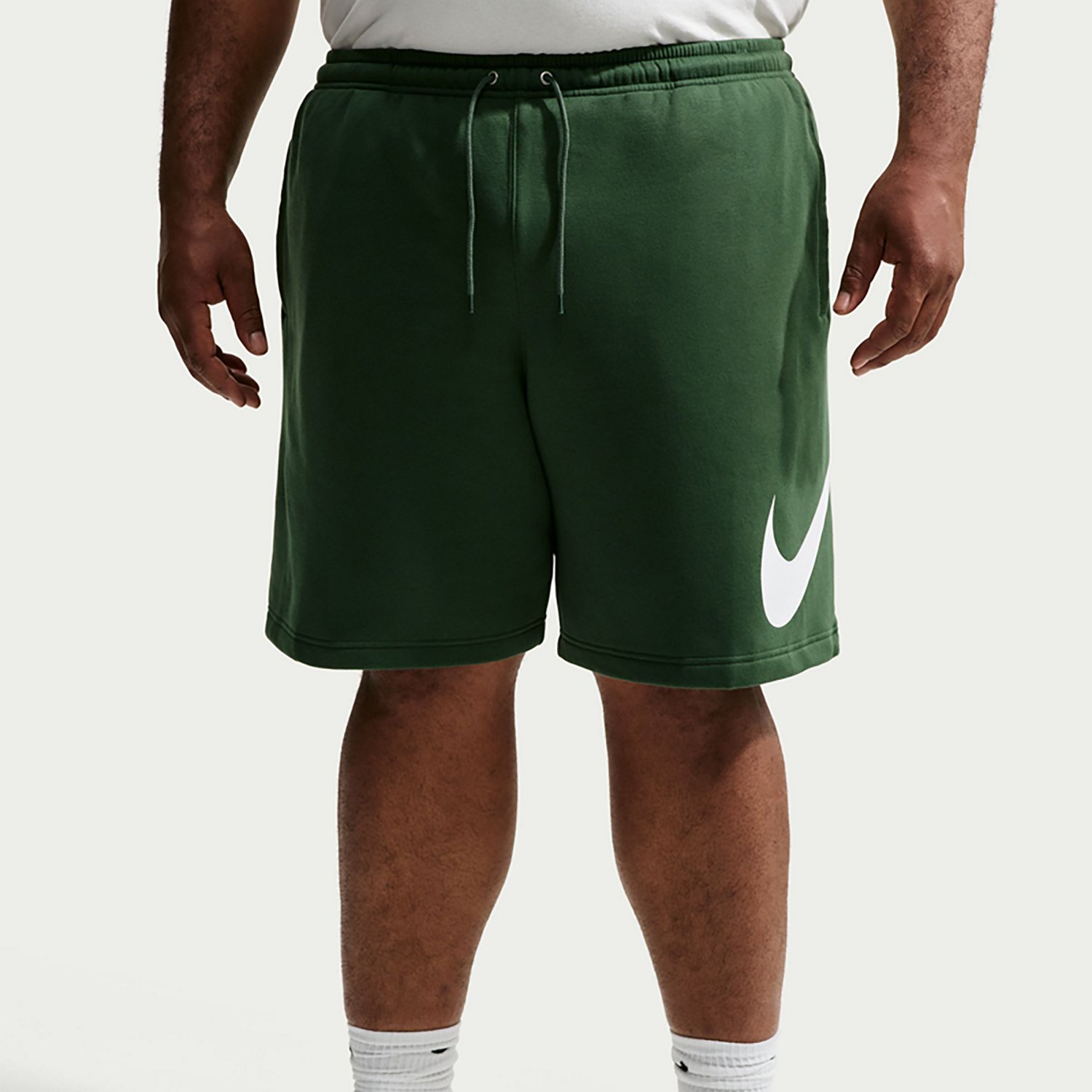 Nike Men's Club Brushed Fleece Graphic Shorts 7 in. - view number 2