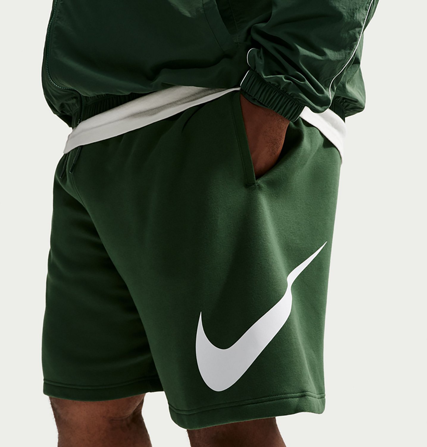 Nike Men's Club Brushed Fleece Graphic Shorts 7 in. - view number 4