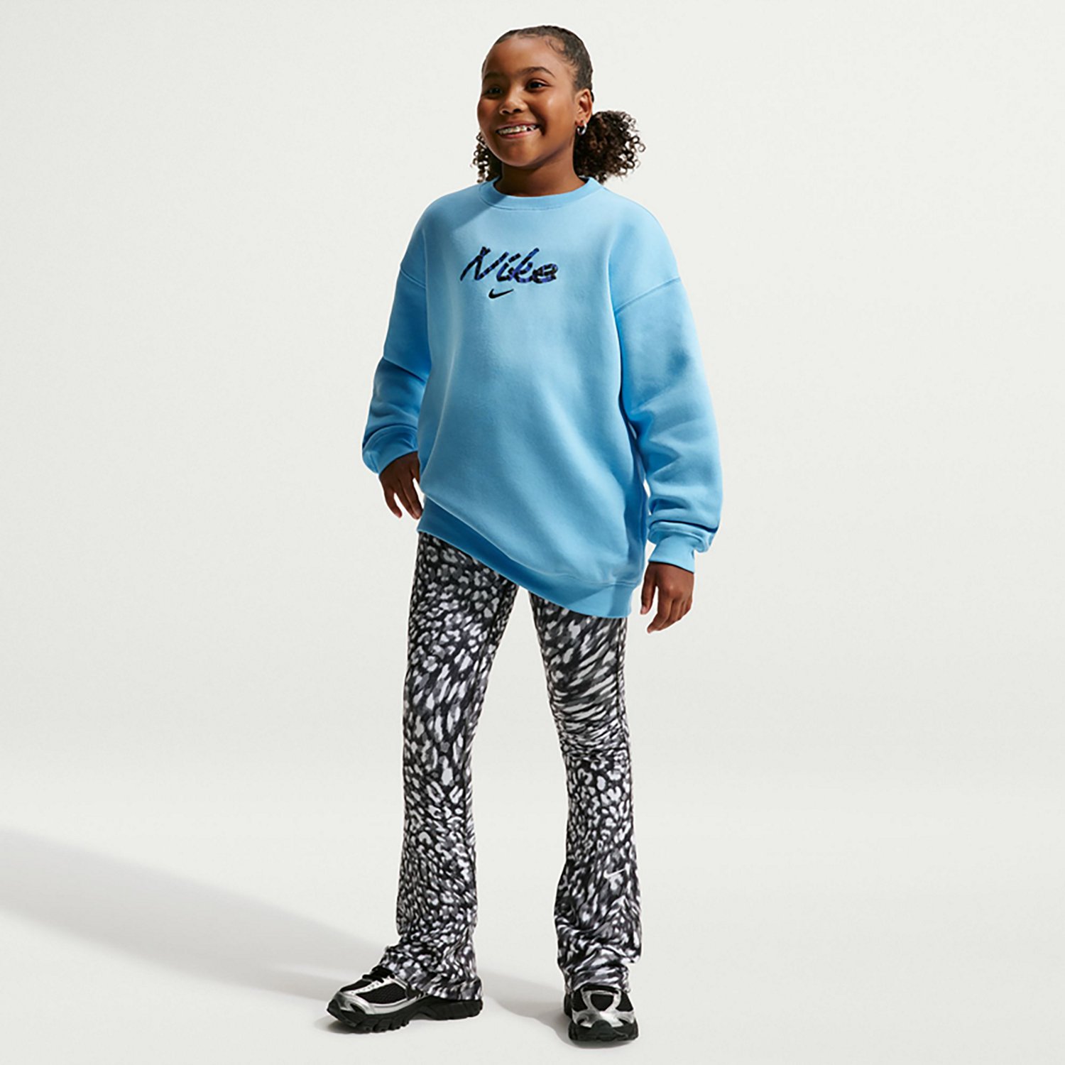 Nike Girls' Sportswear Oversized Fleece Crew All Over Print Sweatshirt