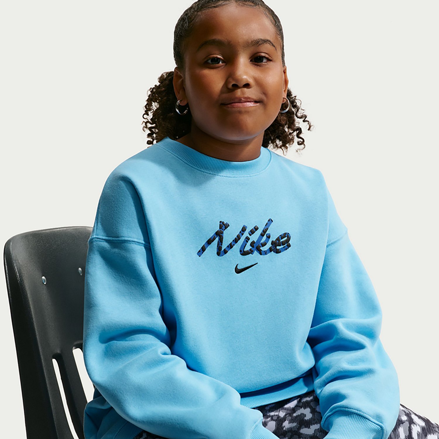 Nike Girls' Sportswear Oversized Fleece Crew All Over Print Sweatshirt - view number 5