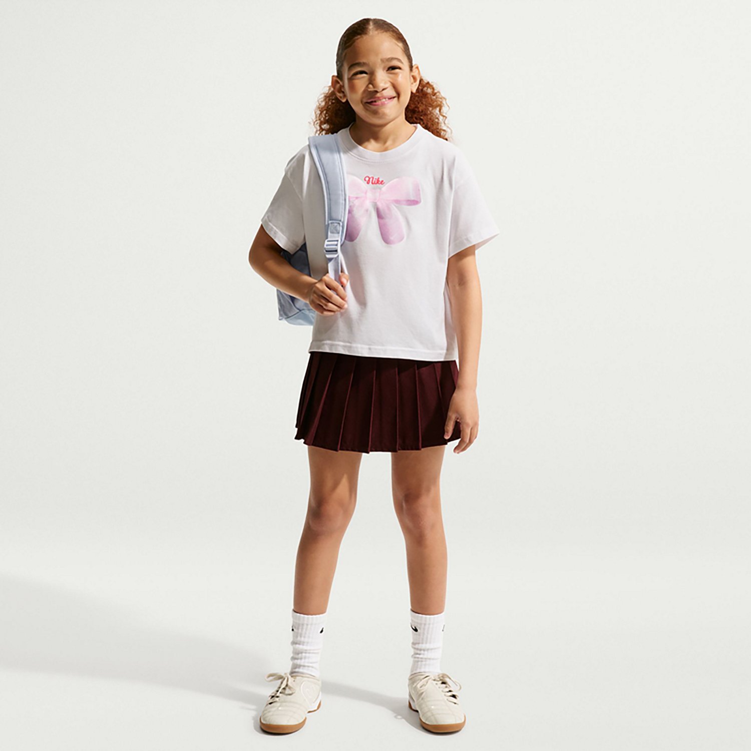 Nike Girls' Essential Boxy Sportswear Bows T-shirt