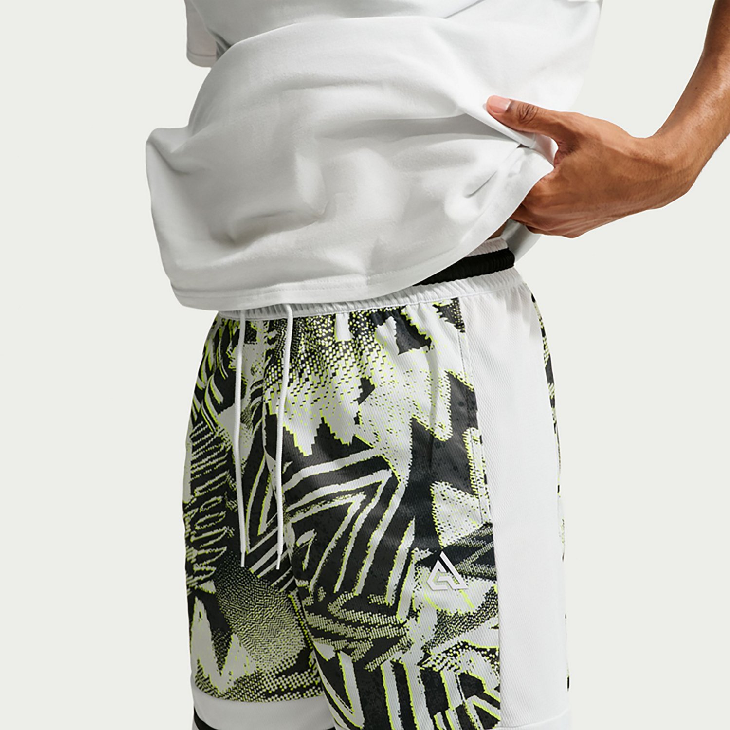 Nike Men's Dri-Fit Classic Print Shorts 8 in - view number 3