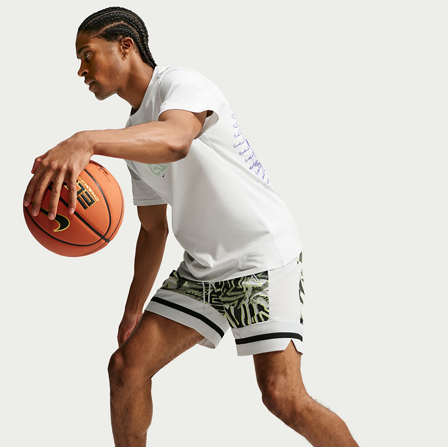 Nike Men's Dri-Fit Classic Print Shorts 8 in - view number 5