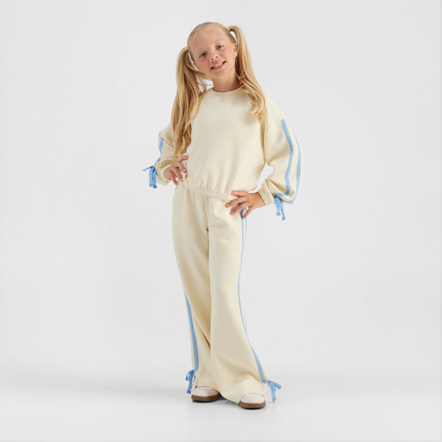 Freely Girls' Scottie Sandwash Lace Pullover - view number 2