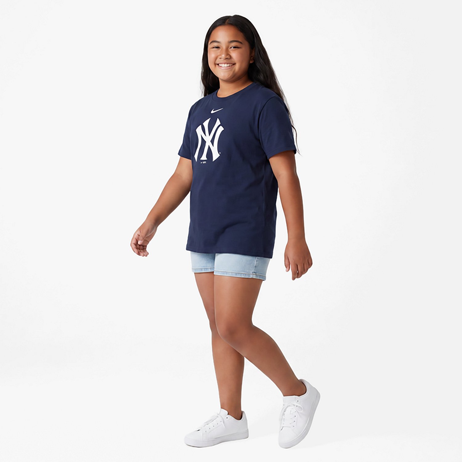 Nike New York Yankees Large Logo T-Shirt - view number 3