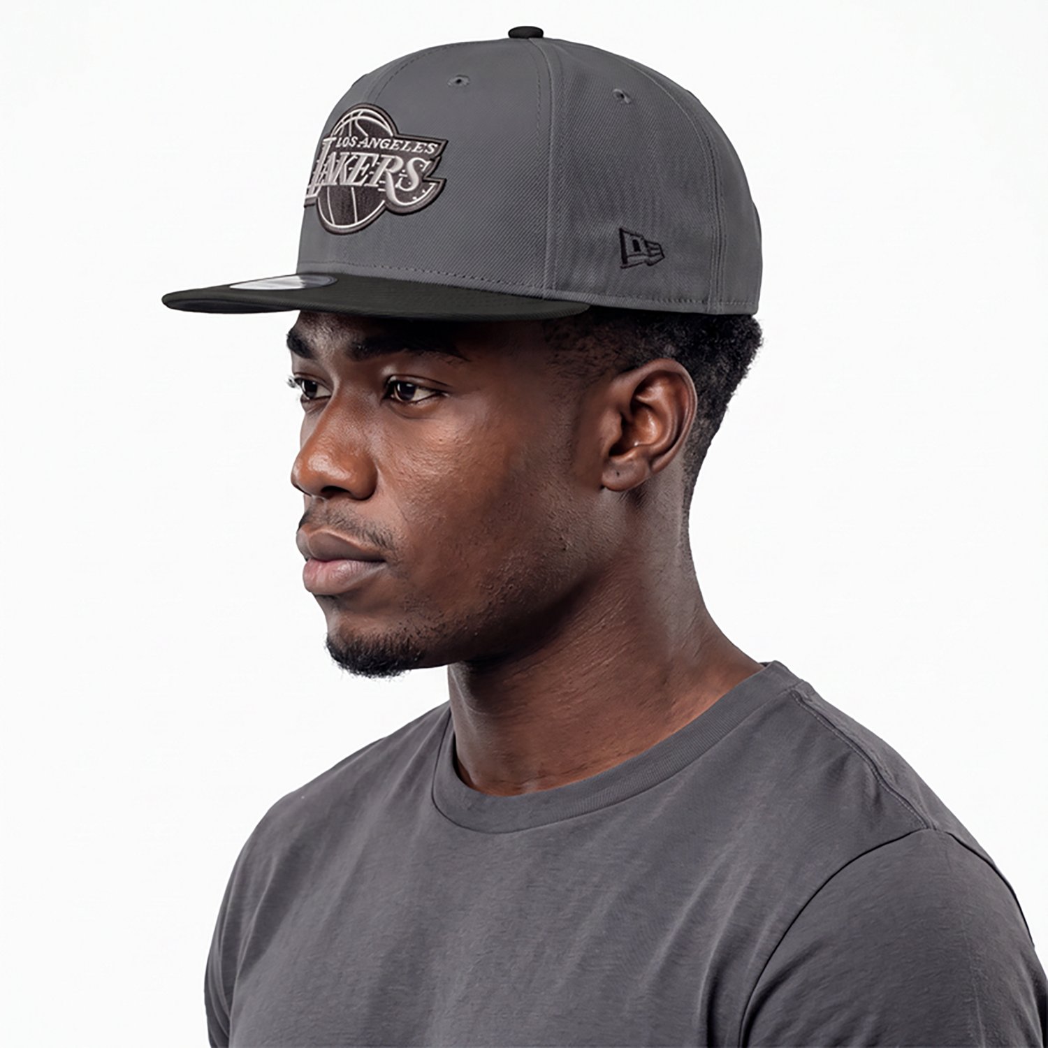 New Era Los Angeles Lakers Logo 2-Tone 9FIFTY Snapback Hat - view number 2