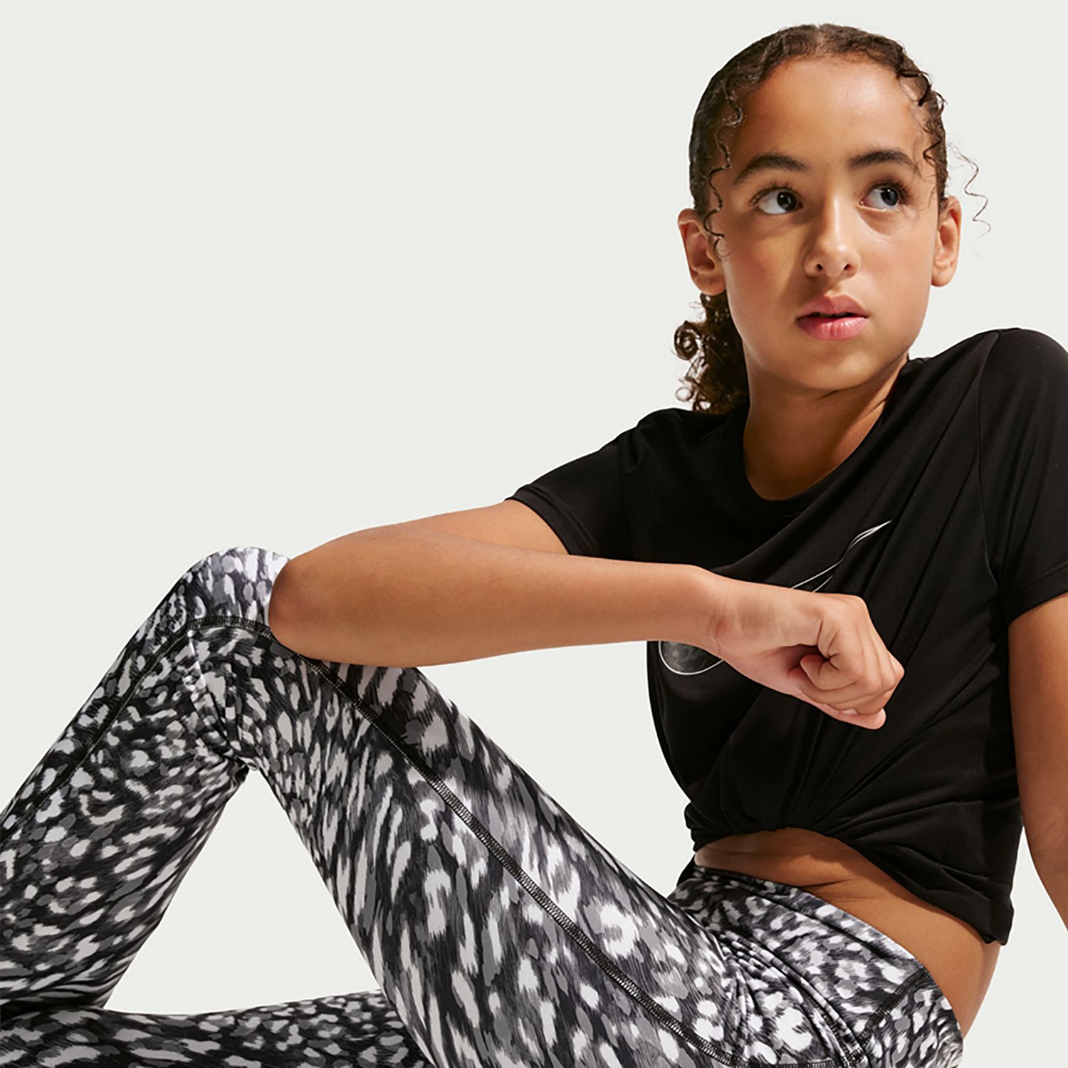 Nike Girls' One Tight Flare All Over Print Leggings