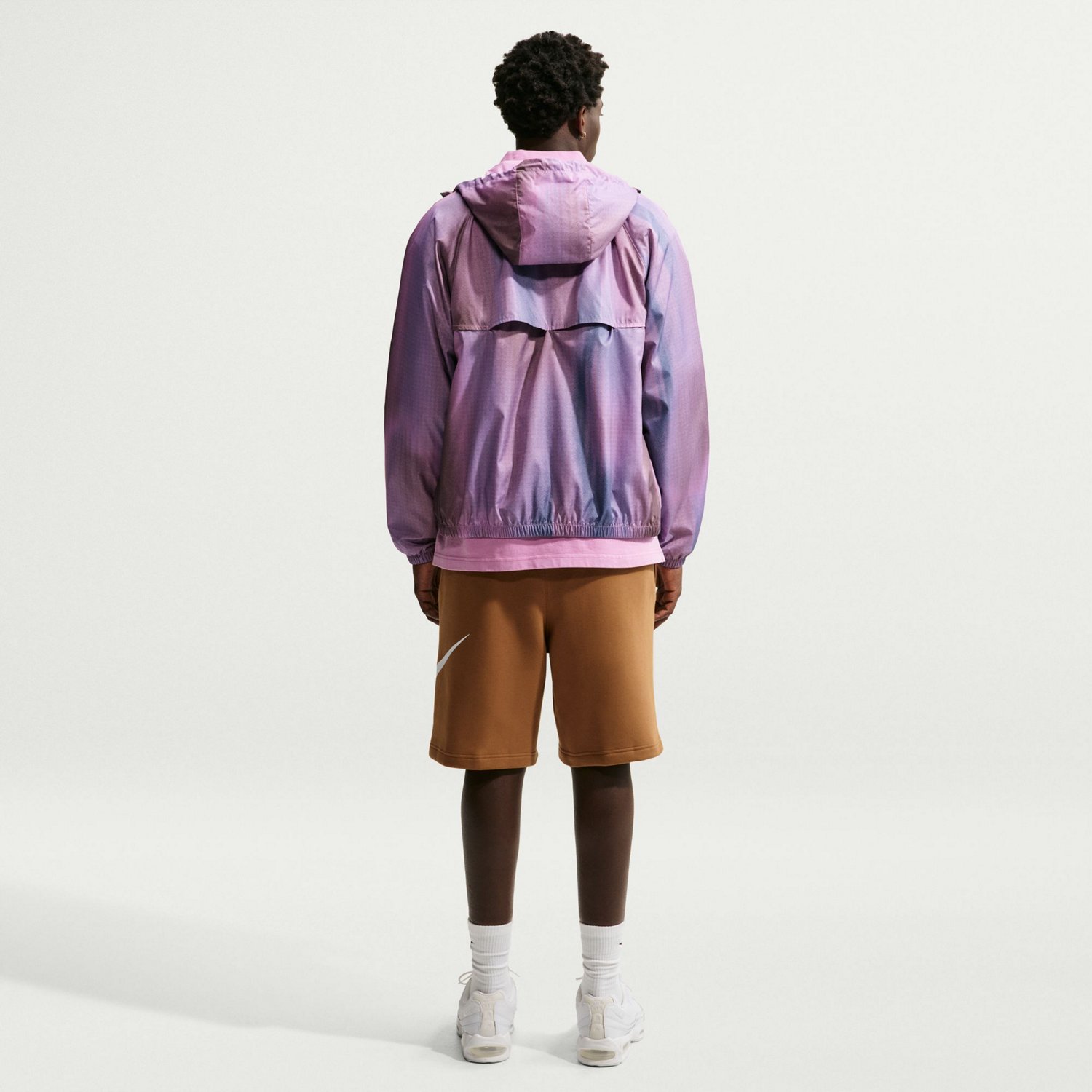 Nike Men's Club Brushed Fleece Graphic Shorts 7 in. - view number 2
