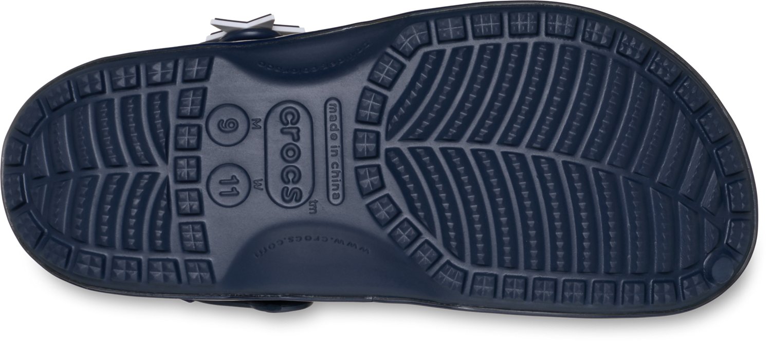 Crocs Adults' Dallas Cowboys Classic Clogs - view number 6