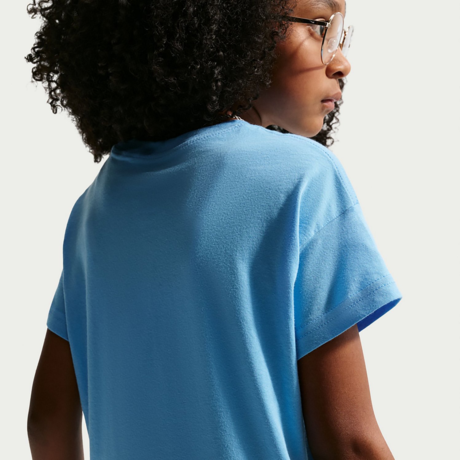 Nike Girls' Sportswear Essential Boxy Short Sleeve T-shirt - view number 4