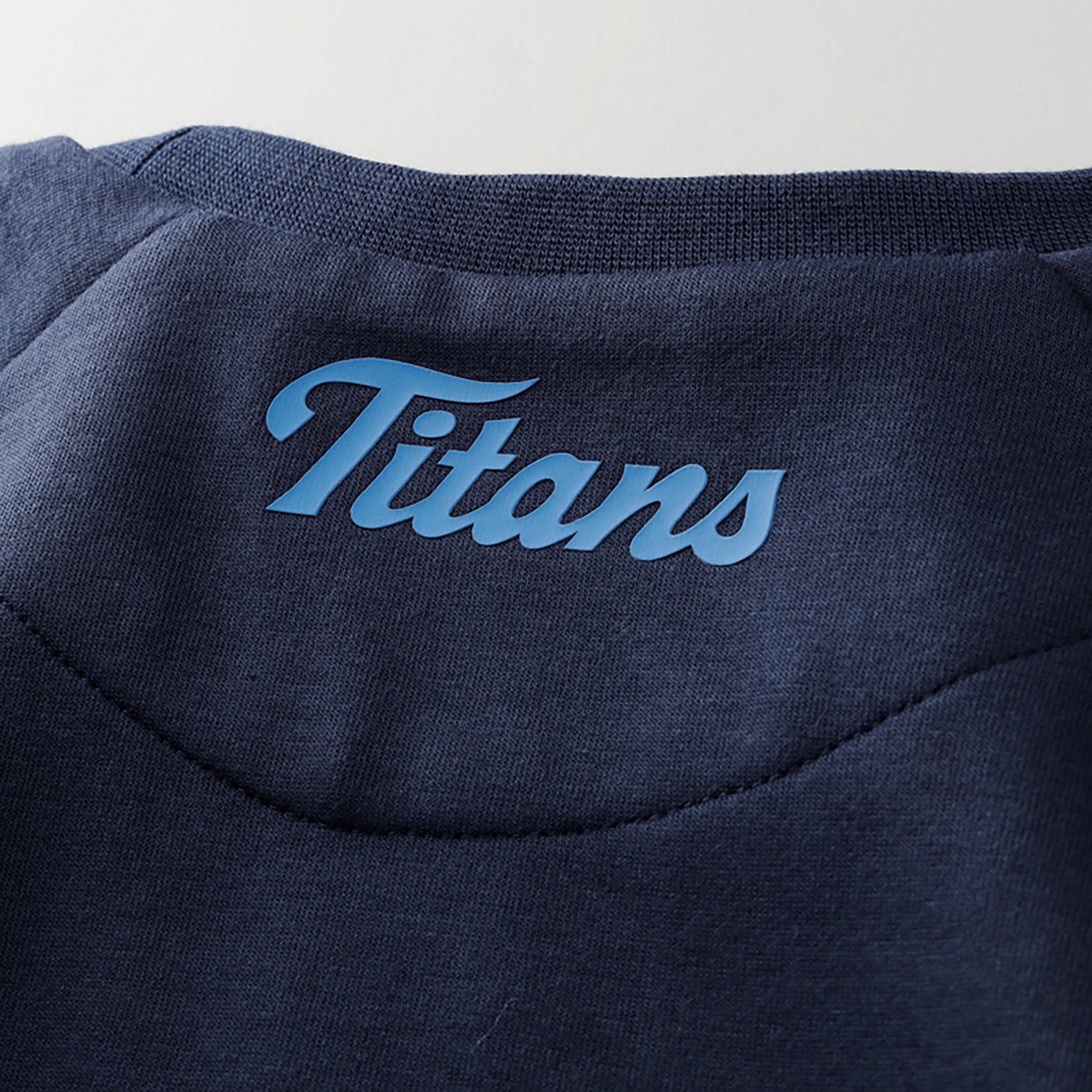 Nike Men's Tennessee Titans Rivalries Dri-FIT Primary Sweatshirt