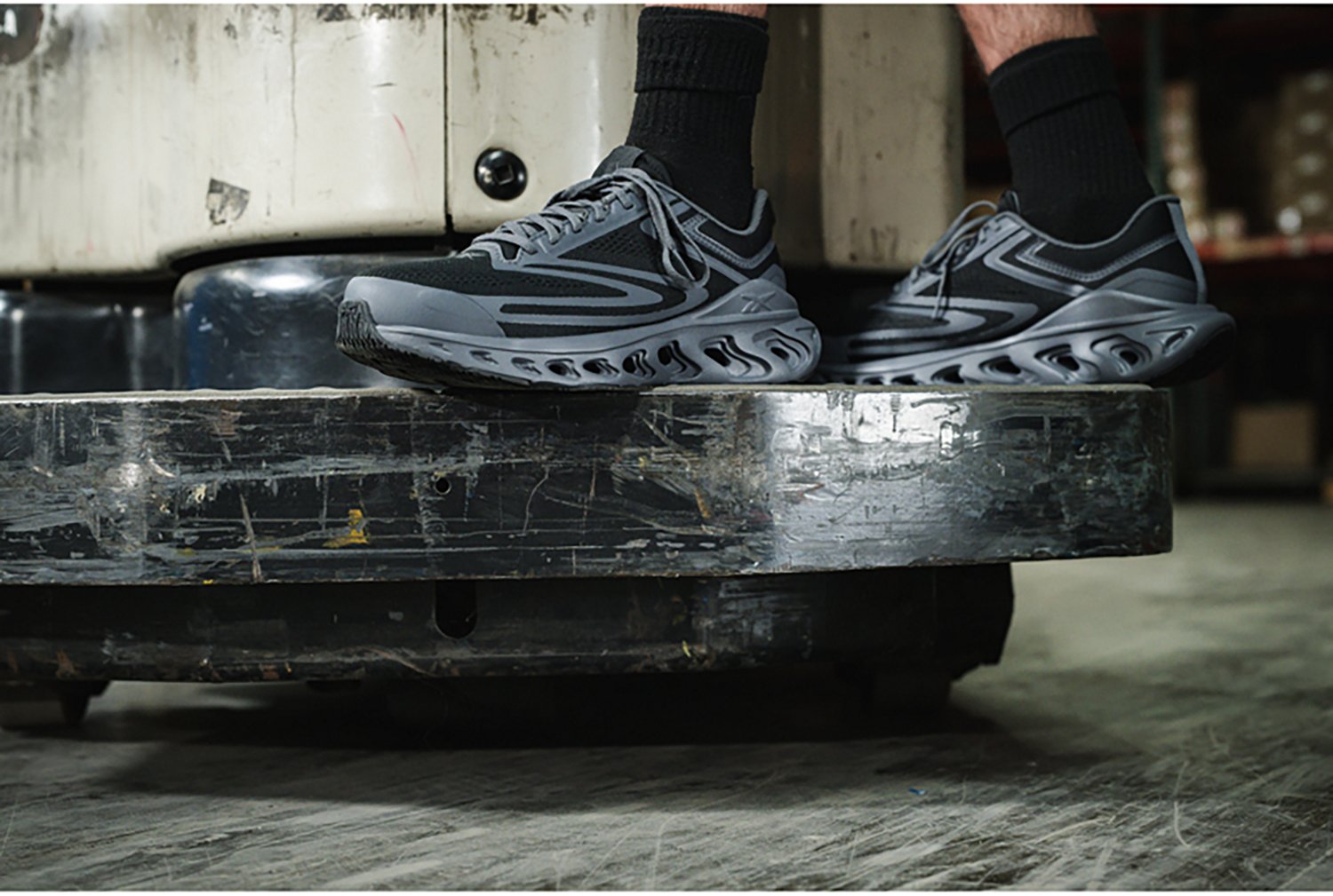 Reebok Men's Fuel Flex Composite Athletic Work Shoes - view number 7
