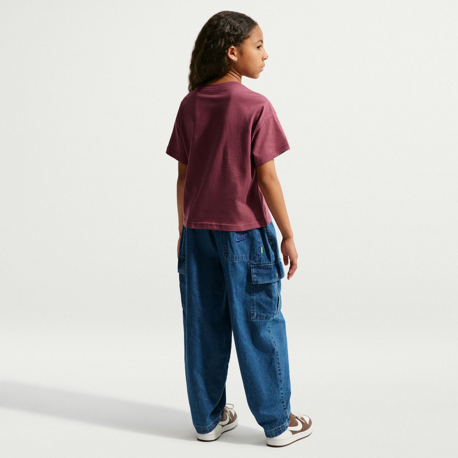 Nike Girls' Sportswear Essential Boxy Short Sleeve T-shirt - view number 2
