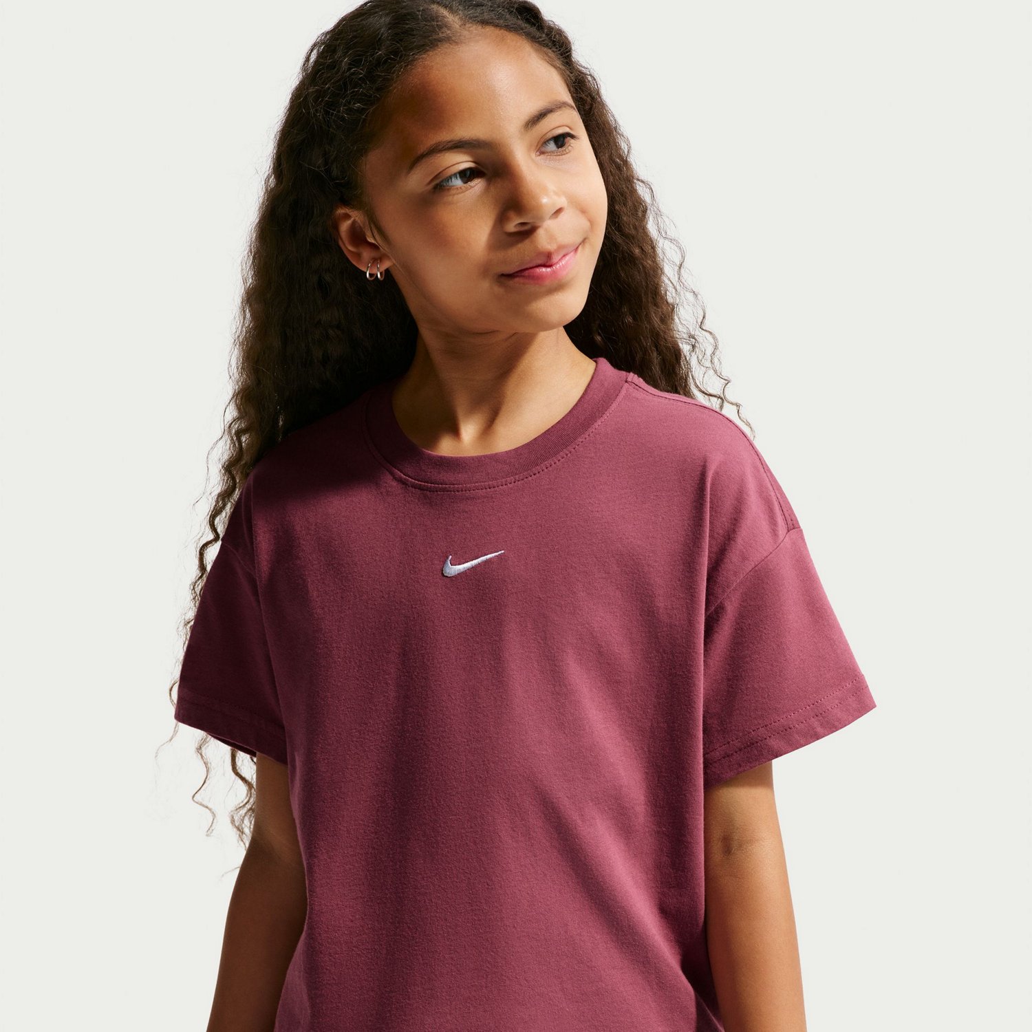 Nike Girls' Sportswear Essential Boxy Short Sleeve T-shirt - view number 3