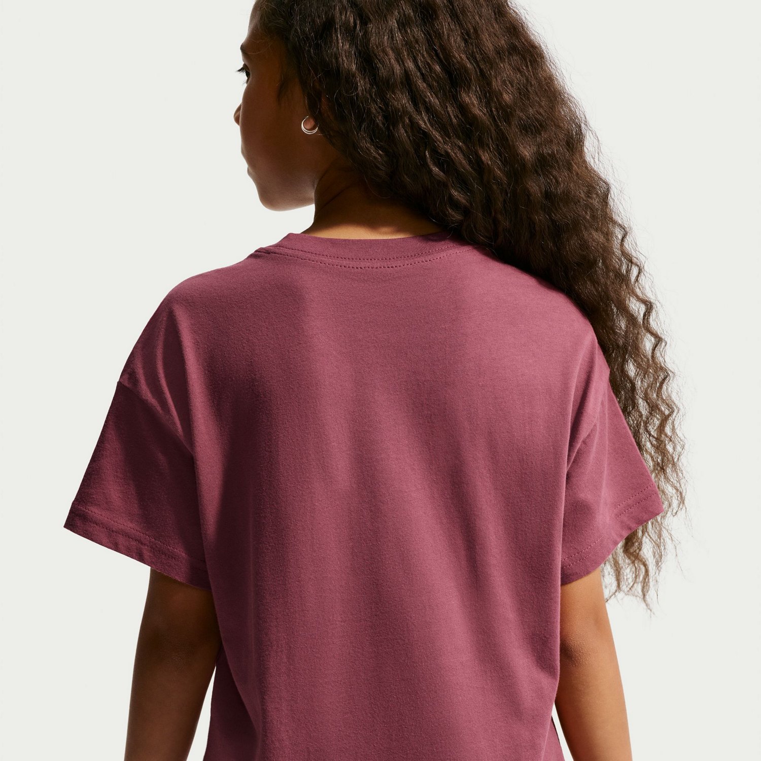 Nike Girls' Sportswear Essential Boxy Short Sleeve T-shirt - view number 4