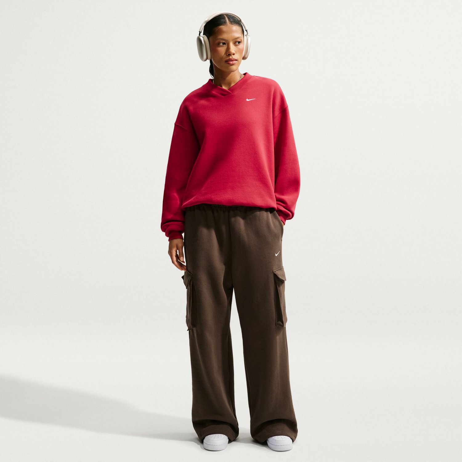 Nike Women's Sportswear Phoenix Fleece Mid-Rise Oversized Cargo Pants