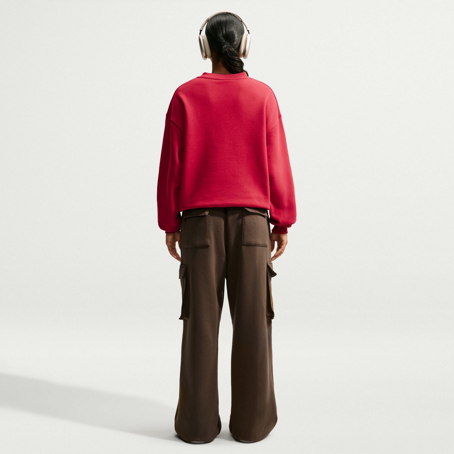 Nike Women's Sportswear Phoenix Fleece Mid-Rise Oversized Cargo Pants - view number 2