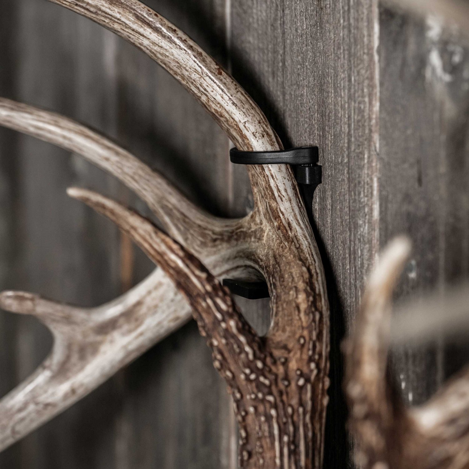 Illusion Systems Shed Master Deer Antler Hangers 2-Pack - view number 4