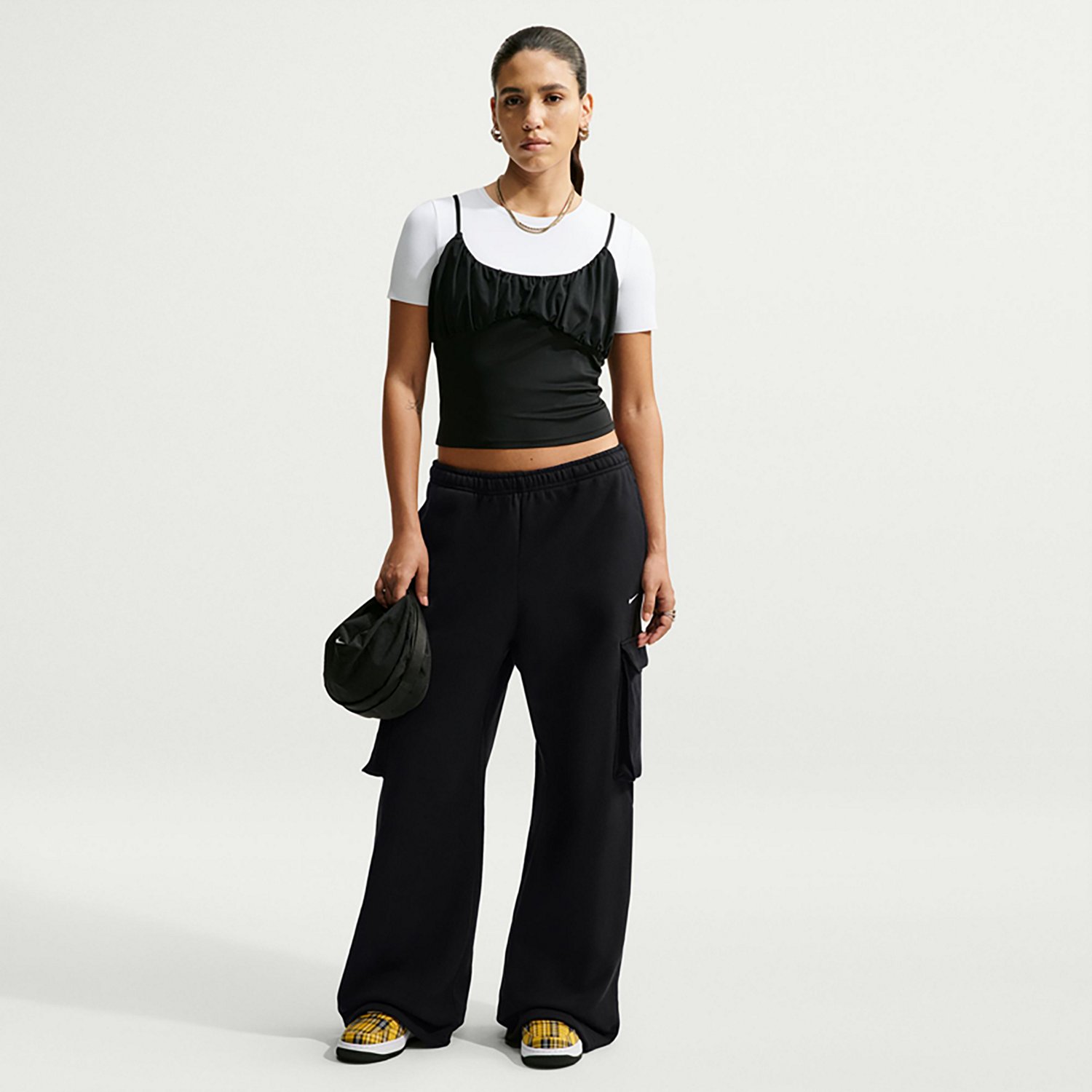 Nike Women's Sportswear Phoenix Fleece Mid-Rise Oversized Cargo Pants