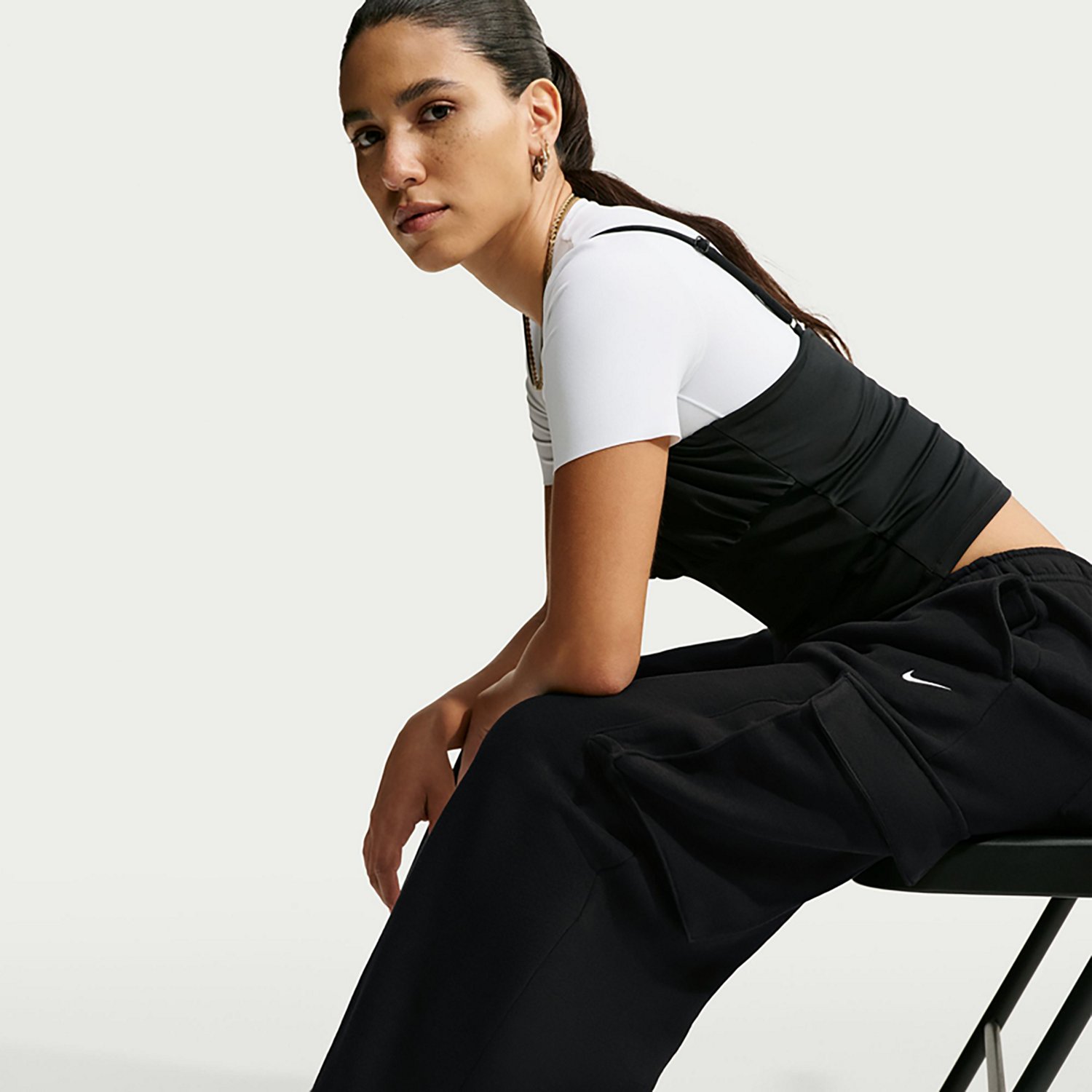 Nike Women's Sportswear Phoenix Fleece Mid-Rise Oversized Cargo Pants - view number 3