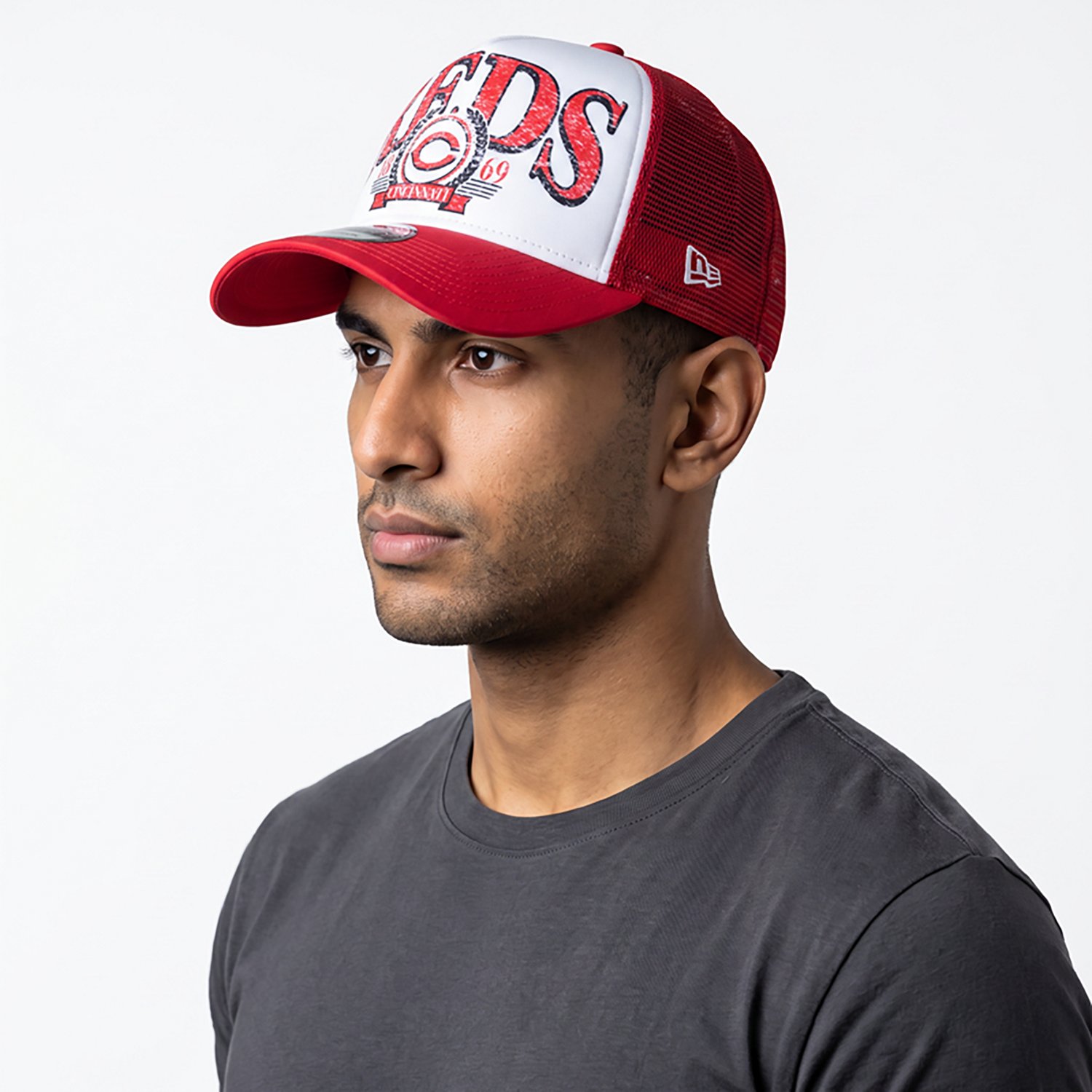 New Era Adults' Cincinnati Reds Distressed 9FORTY A-Frame Trucker Cap                                                            - view number 2