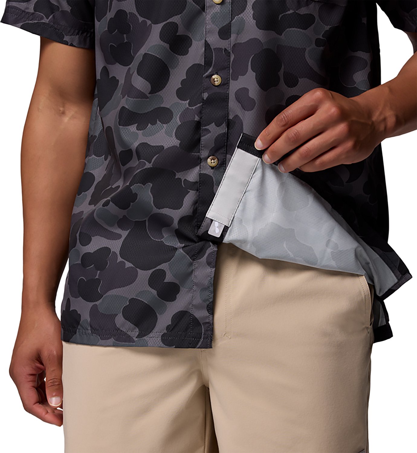 Columbia Sportswear Men's University of South Carolina Collegiate Super Slack Tide Camo Shirt - view number 5