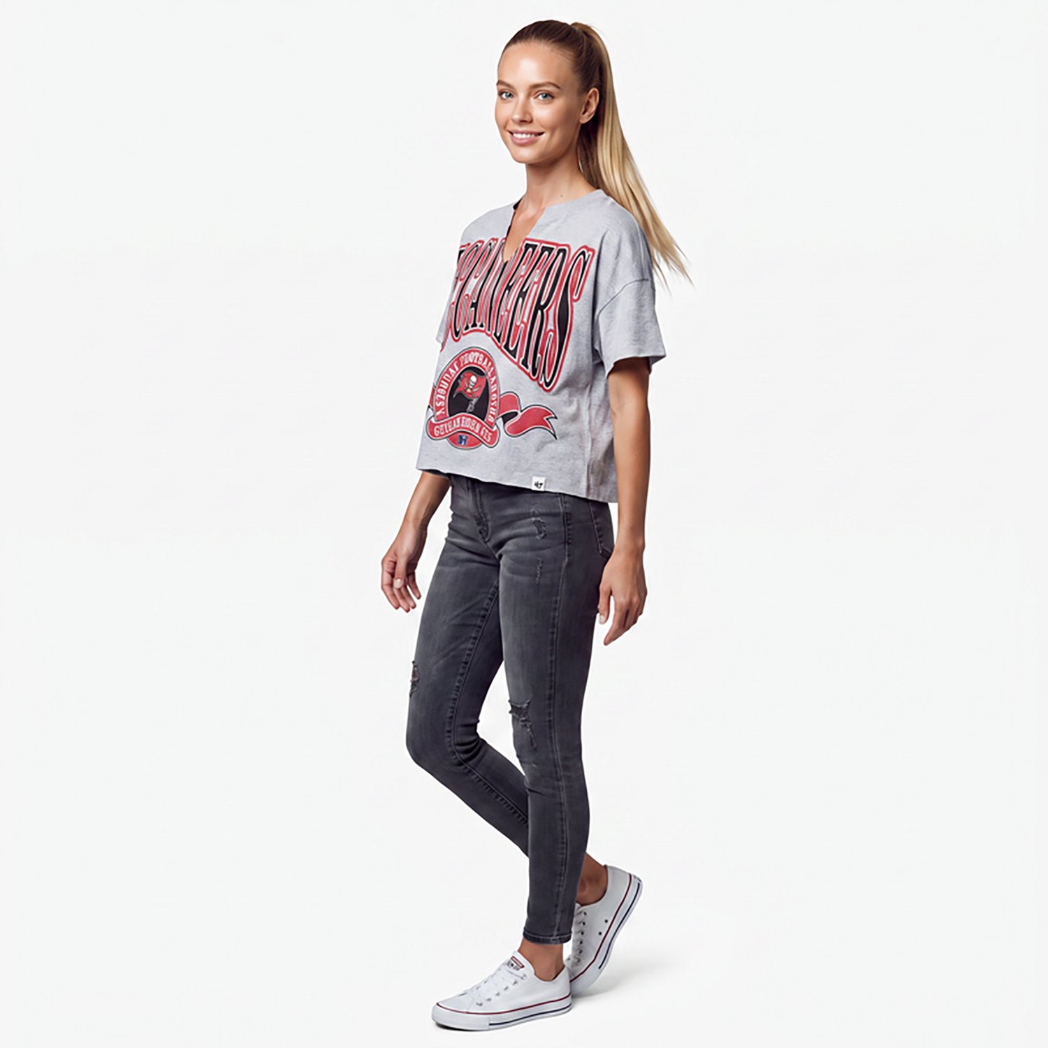 '47 Women's Buccaneers Oversized Notch Neck Short Sleeve T-shirt